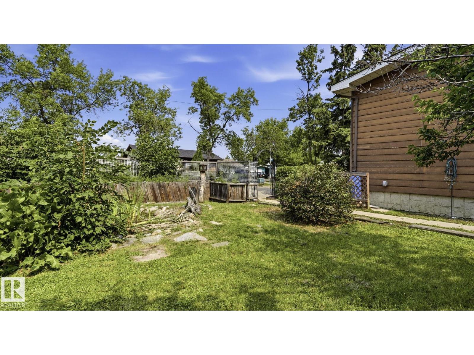 9216 93 St Property Photo 44