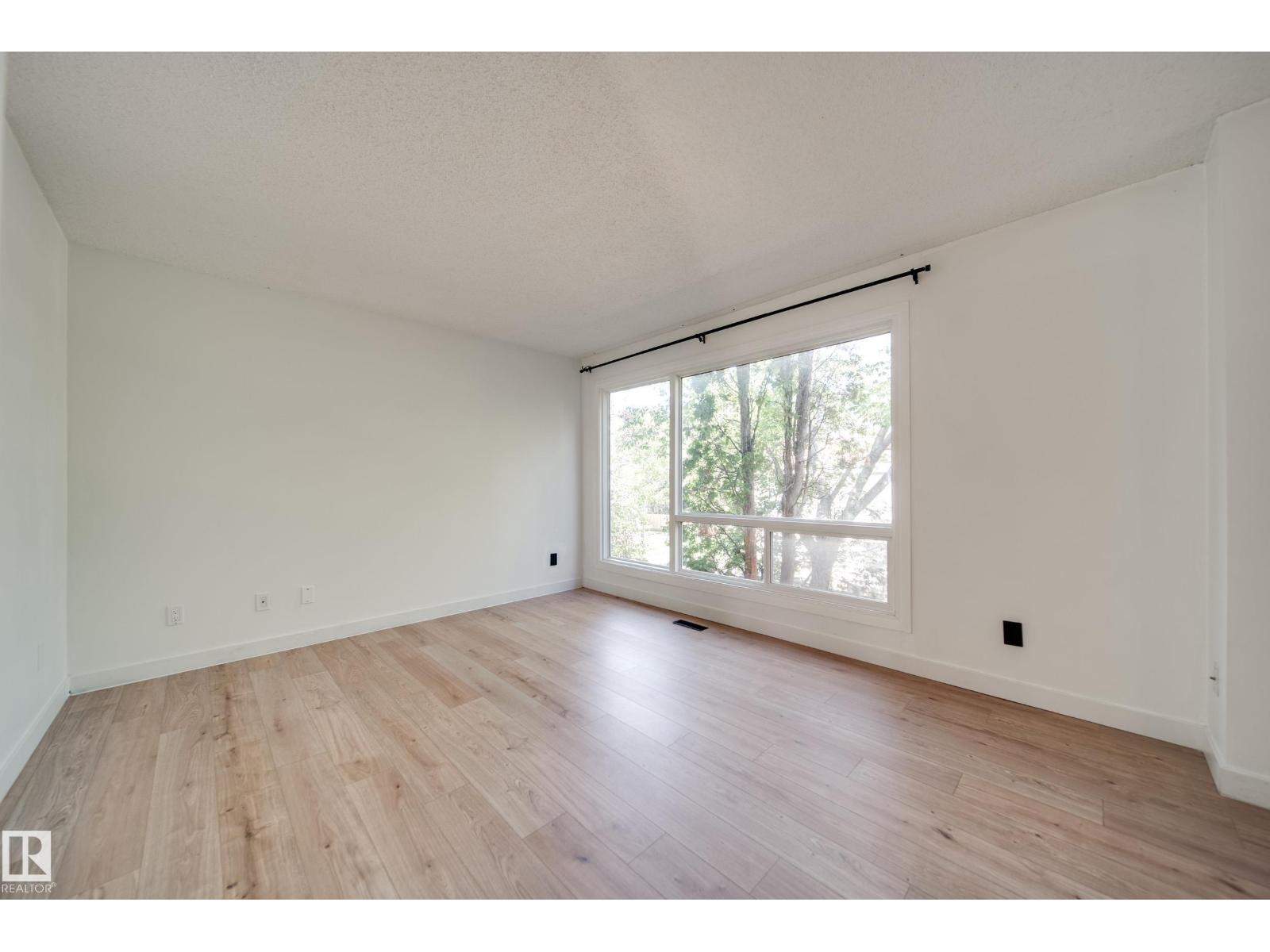 238 Grandin Vg Property Photo 7