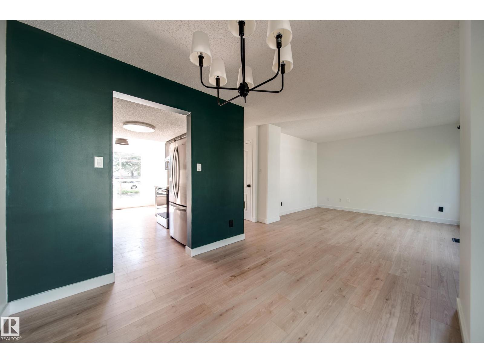 238 Grandin Vg Property Photo 8