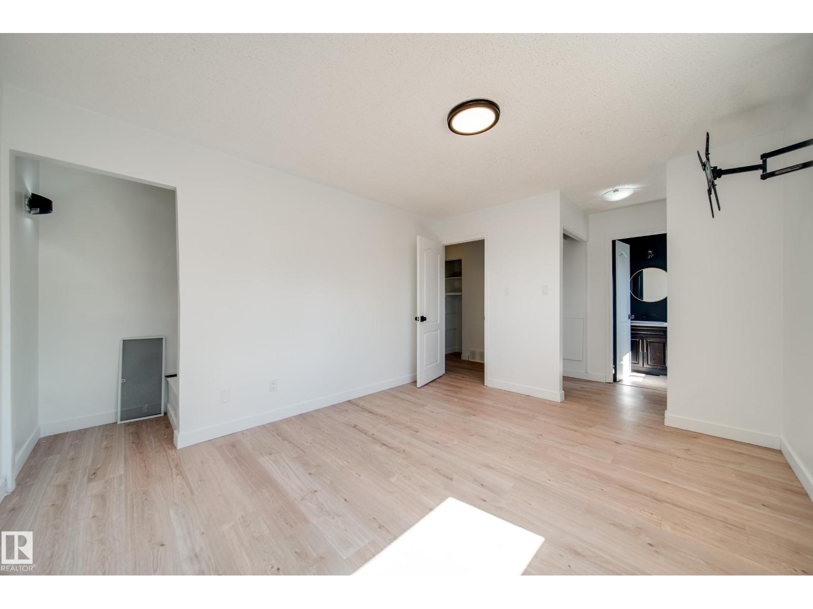 238 Grandin Vg Property Photo 18