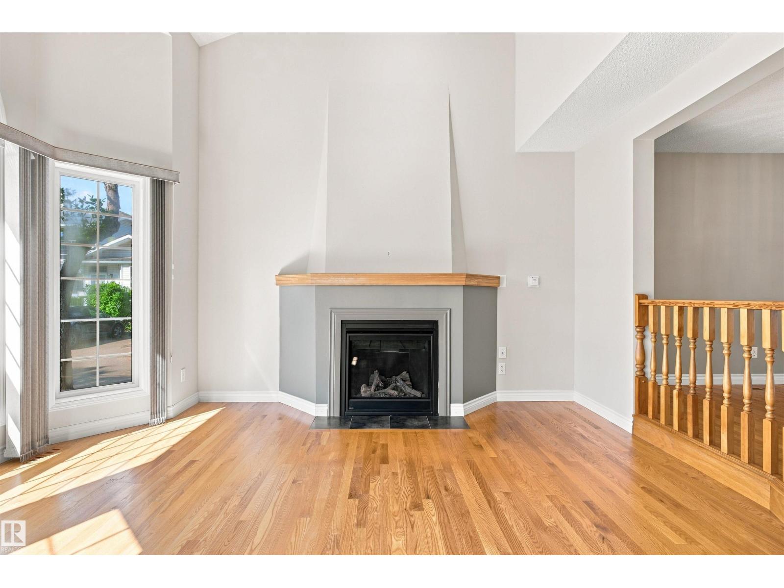 #1 3311 58 St Nw Property Photo 9