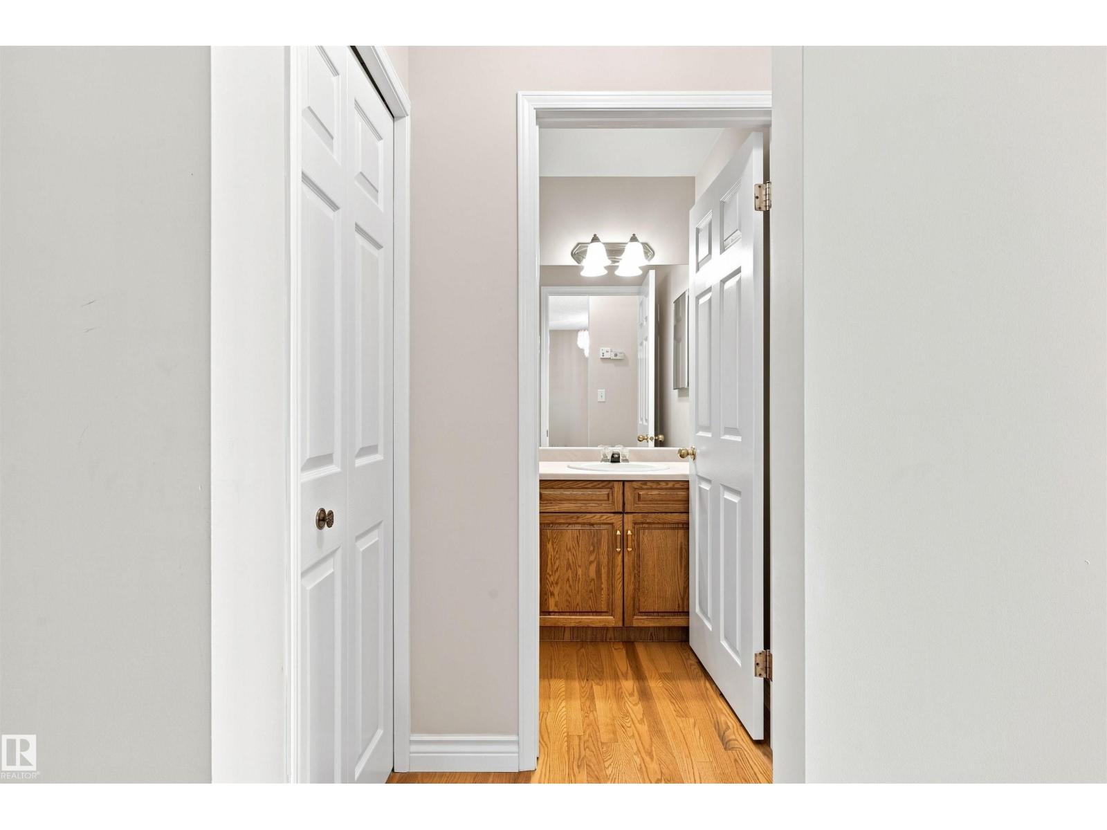 #1 3311 58 St Nw Property Photo 13