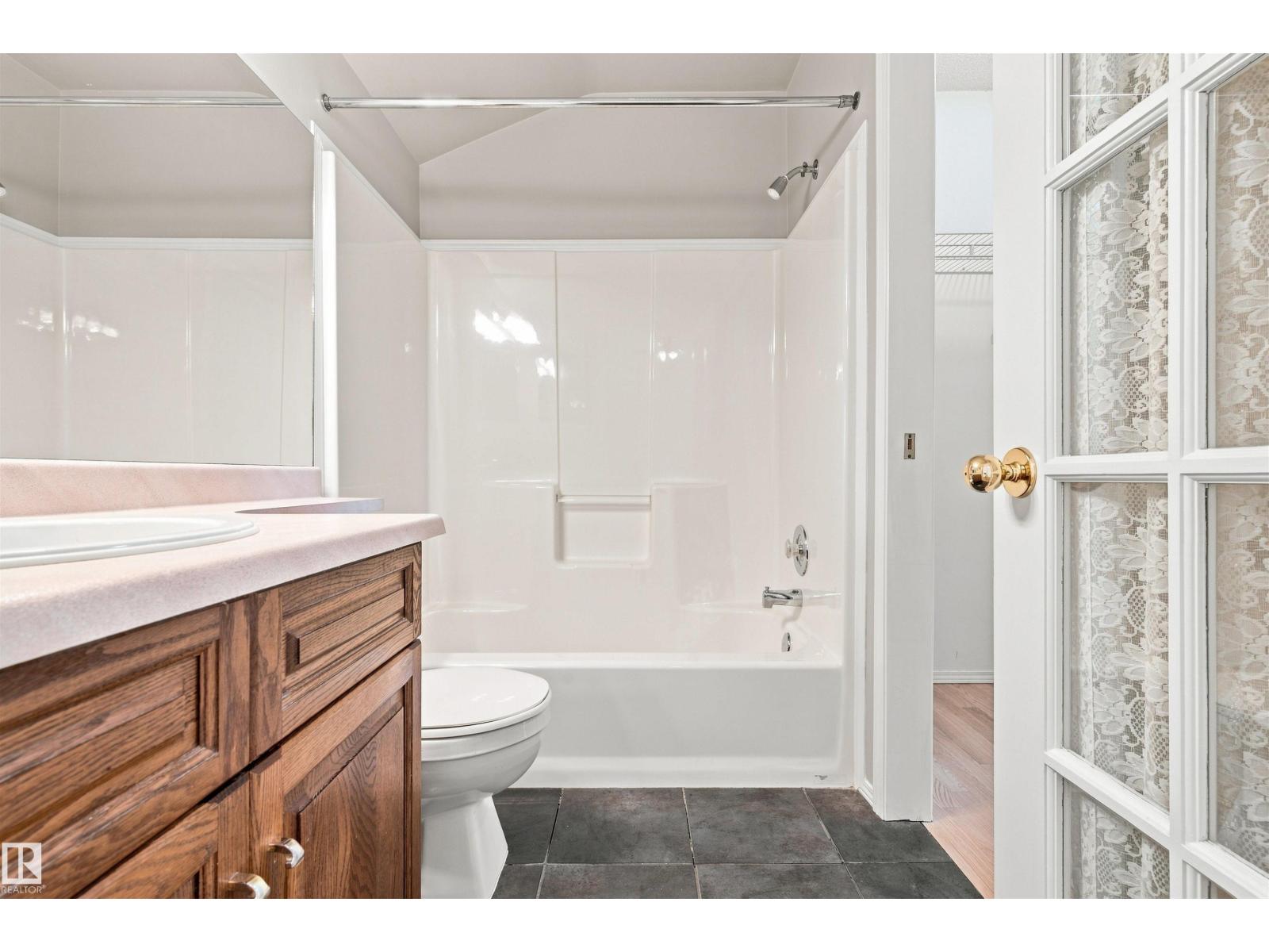 #1 3311 58 St Nw Property Photo 29