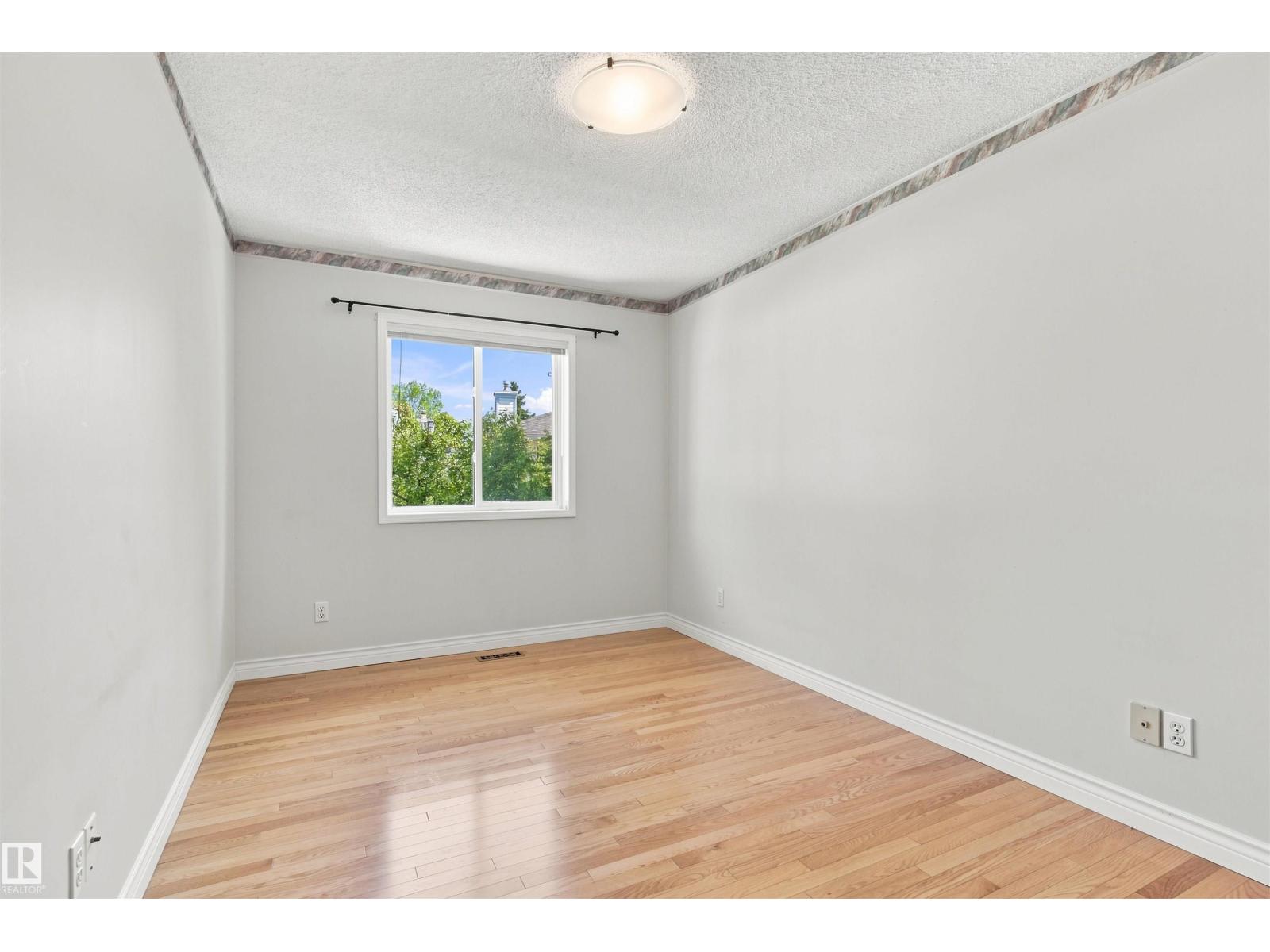 #1 3311 58 St Nw Property Photo 31