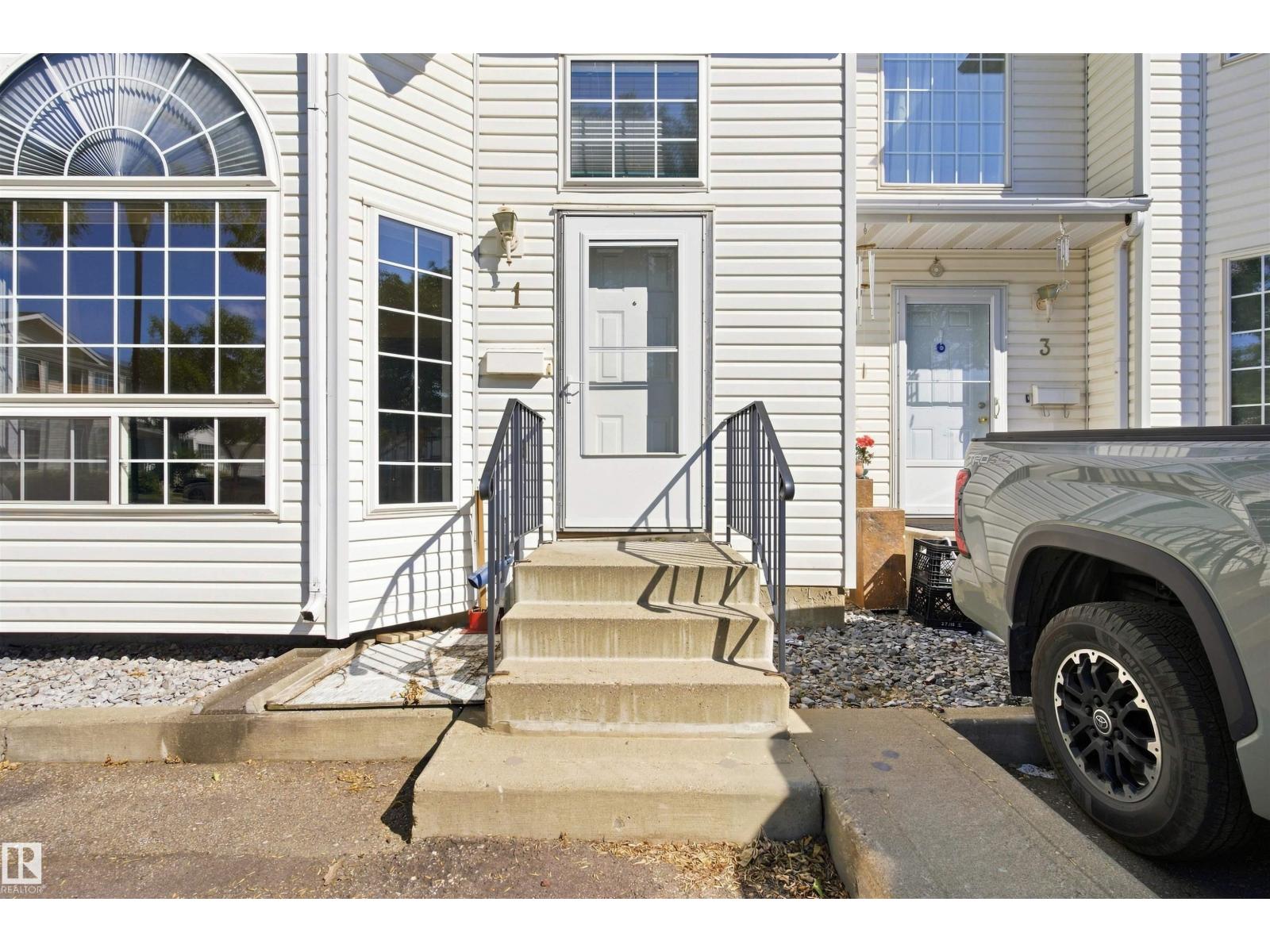 #1 3311 58 St Nw Property Photo 48