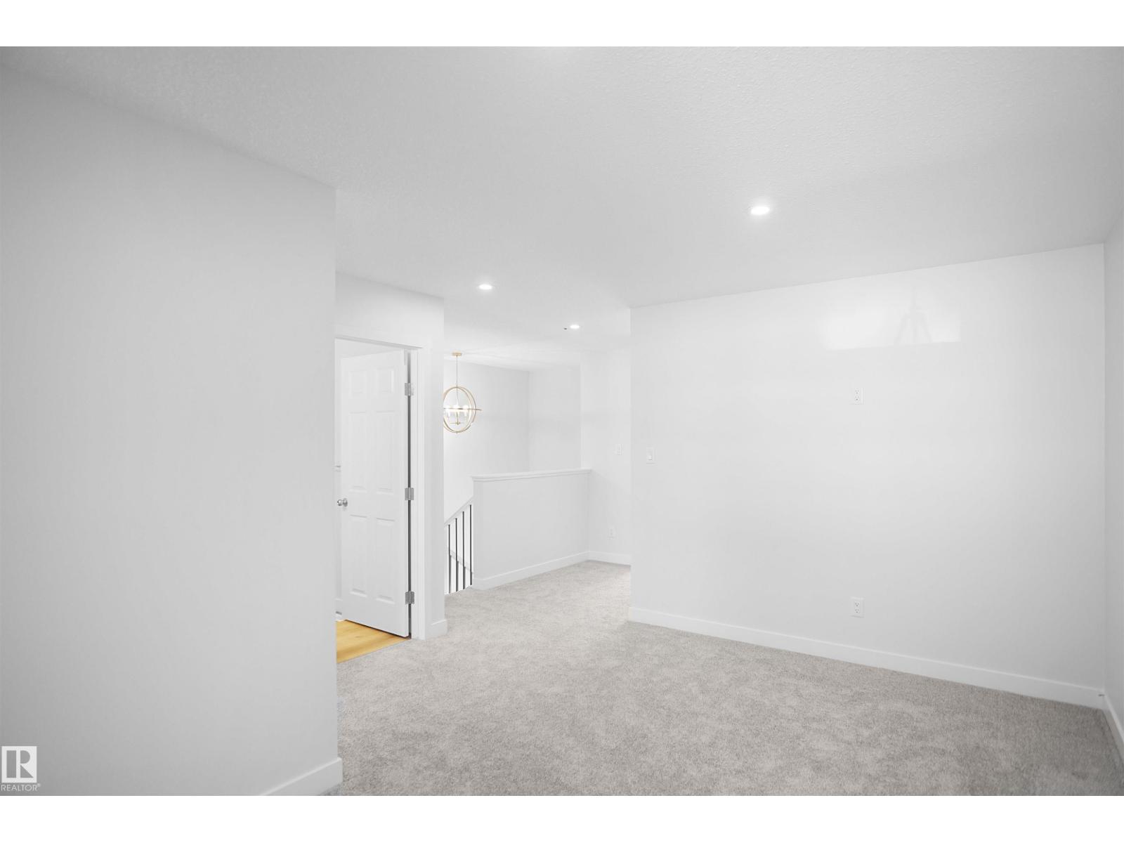 1928 210 St Nw Property Photo 20