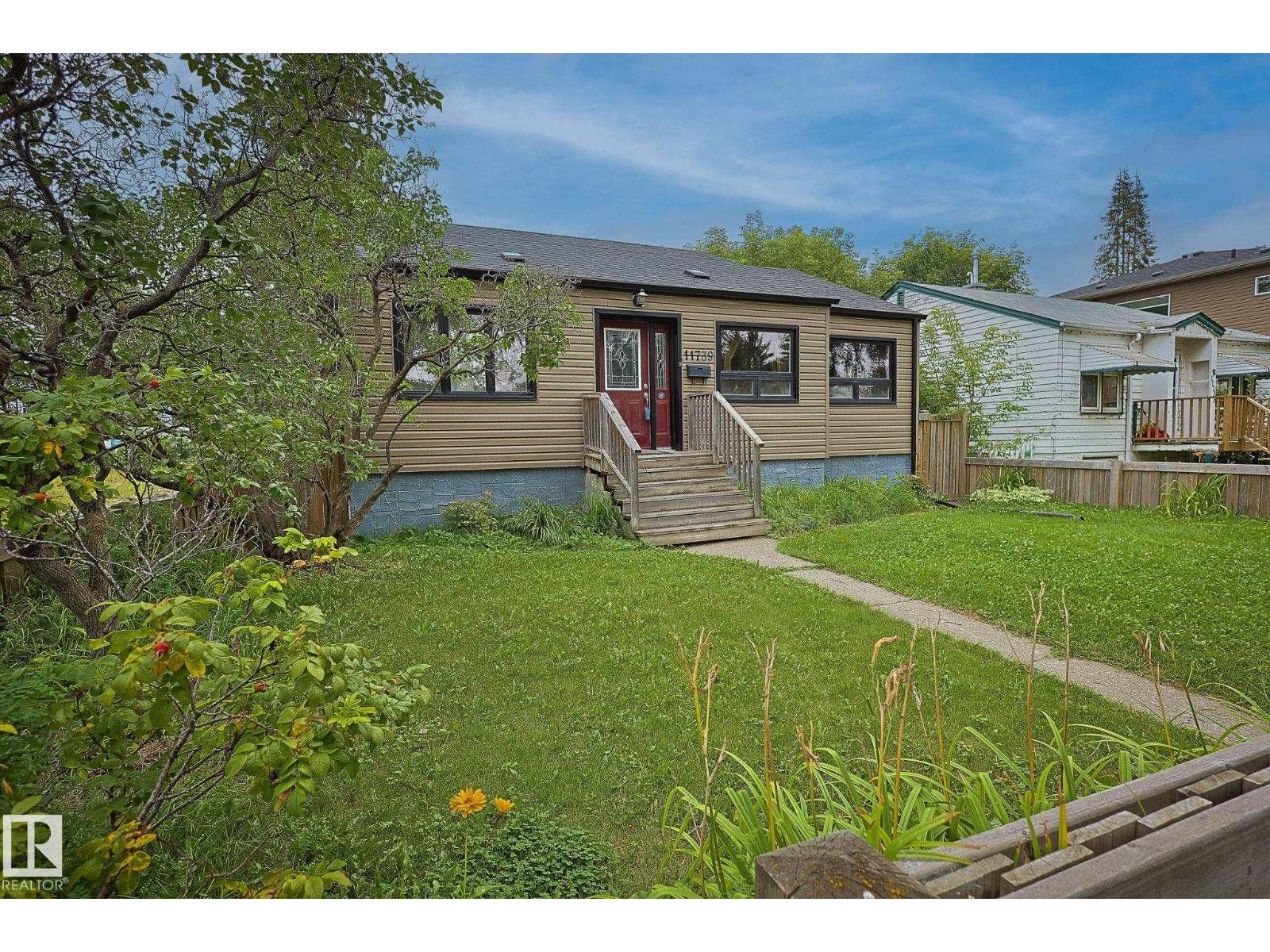 11739 129 ST NW Property Photo 1