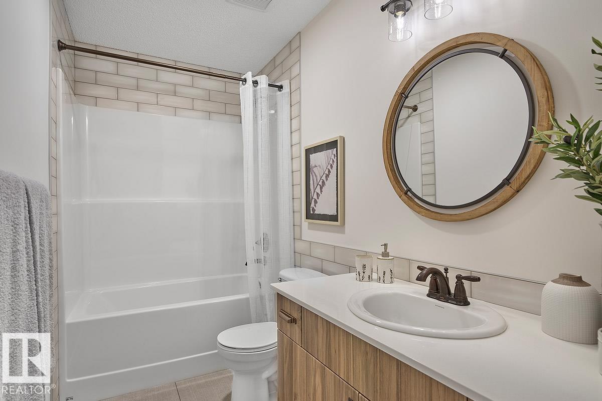 9008 Gilbert Cr Nw Property Photo 9