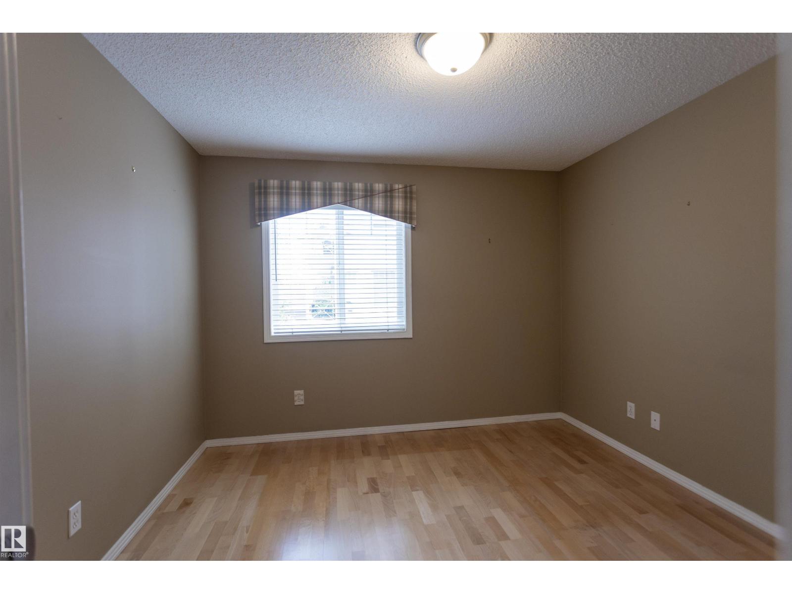 #204 2420 108 St Nw Property Photo 18