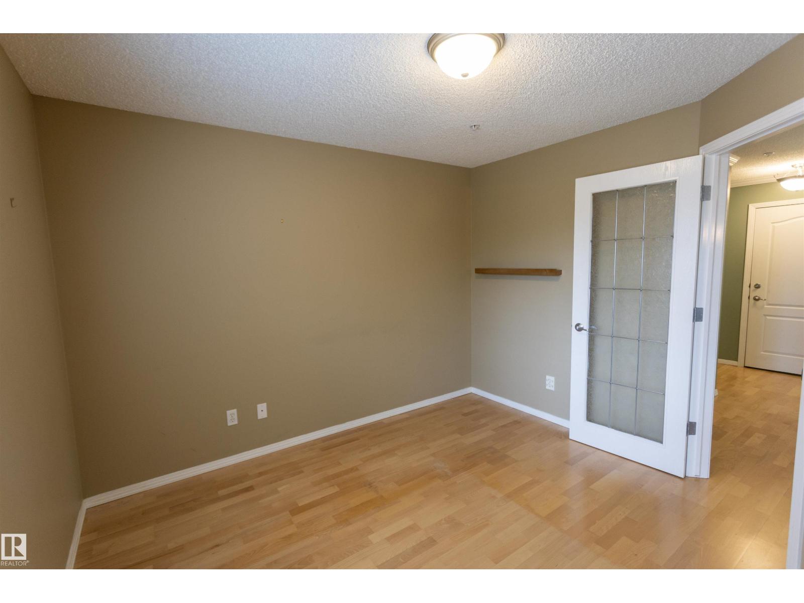 #204 2420 108 St Nw Property Photo 19