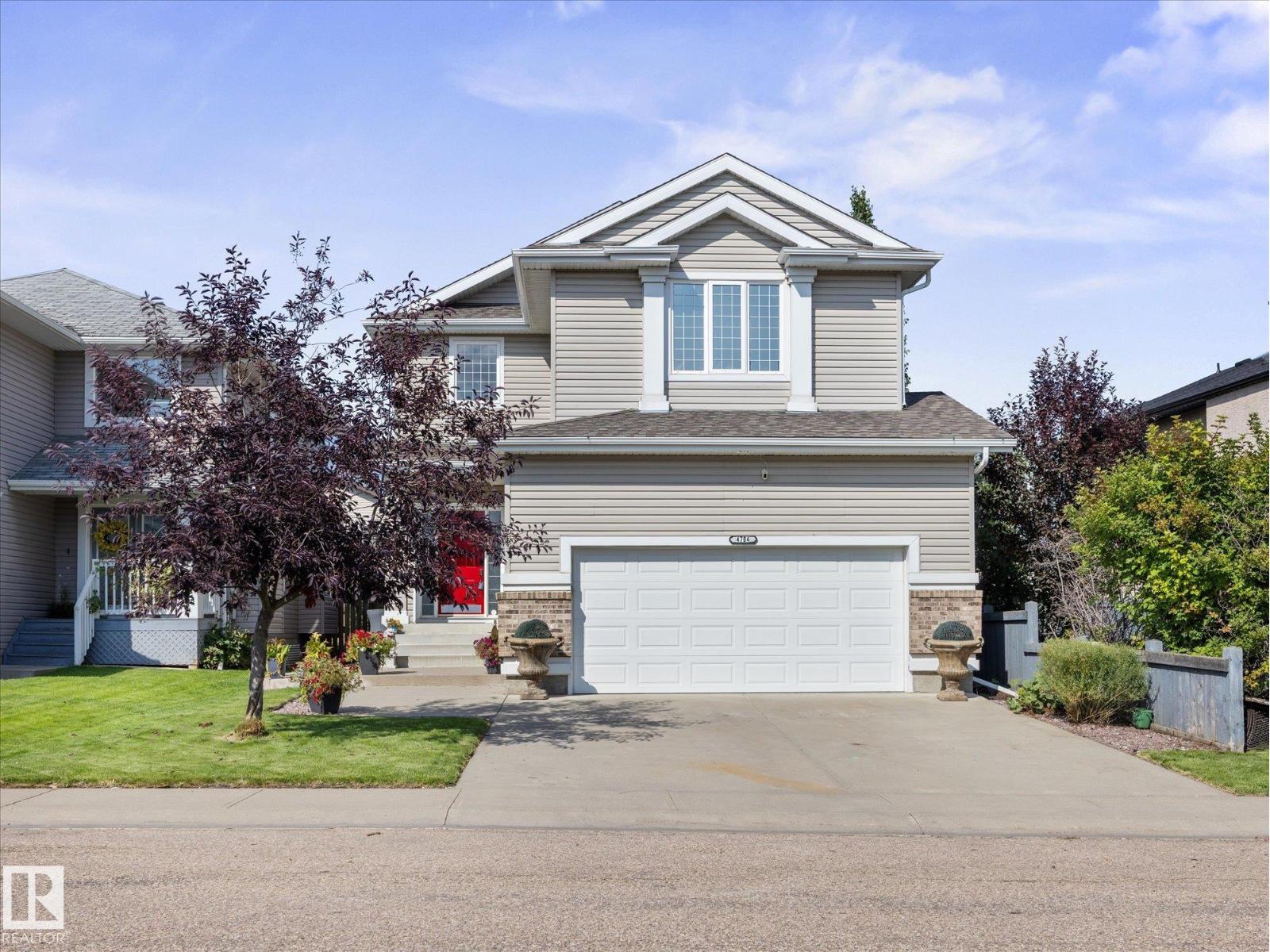 4704 160 AV NW Property Photo 1