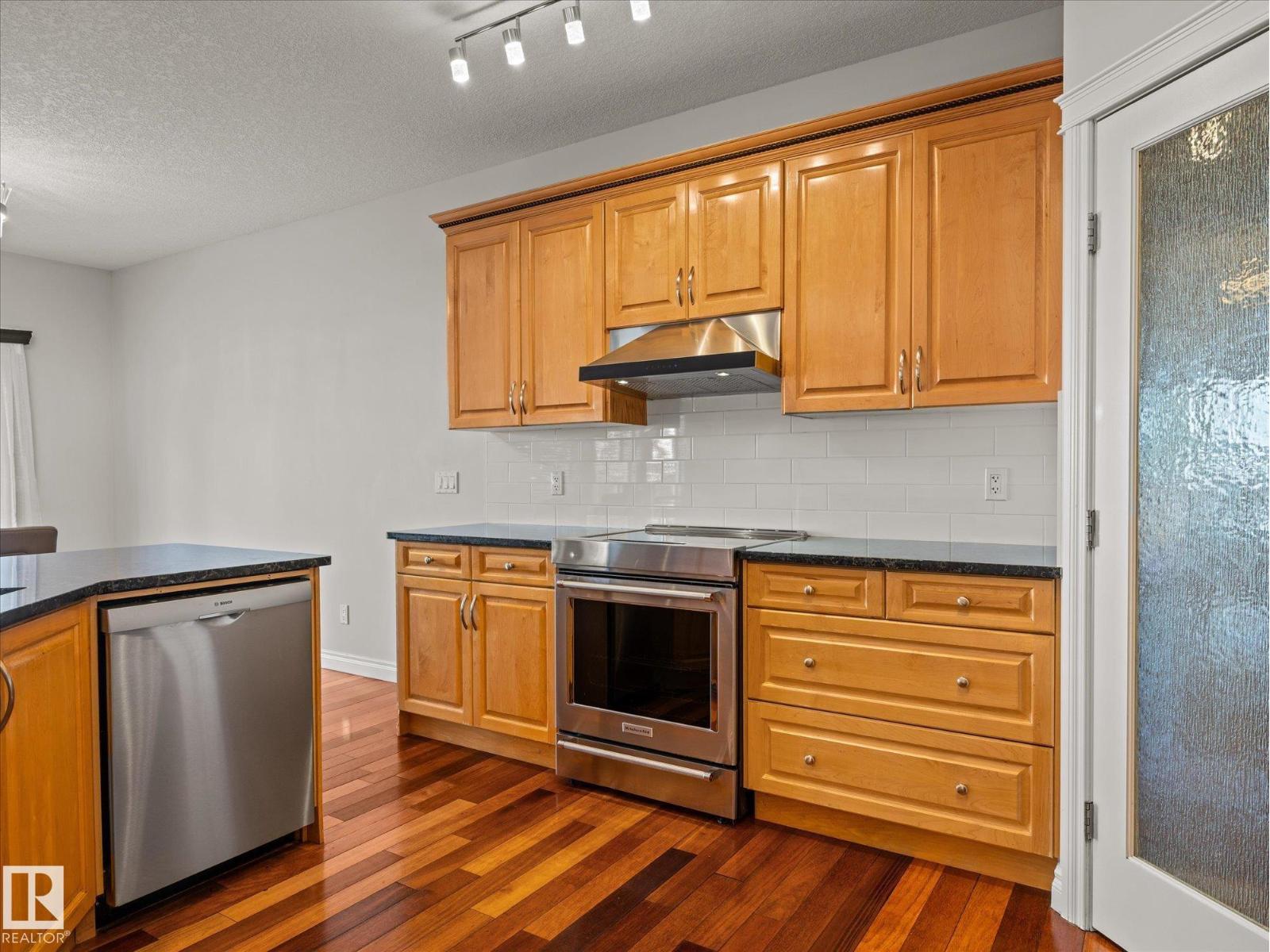 4704 160 Av Nw Property Photo 13