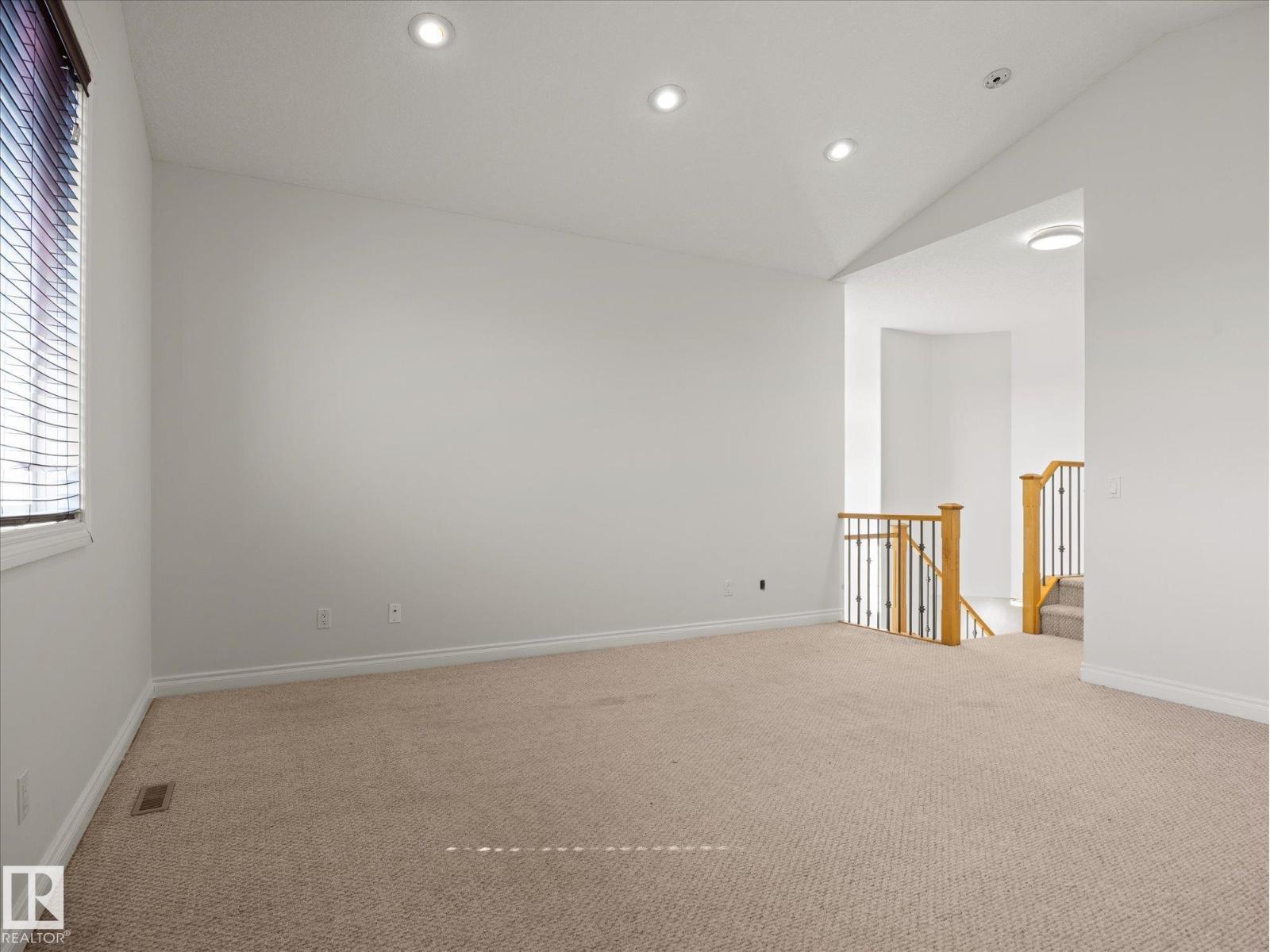 4704 160 Av Nw Property Photo 22
