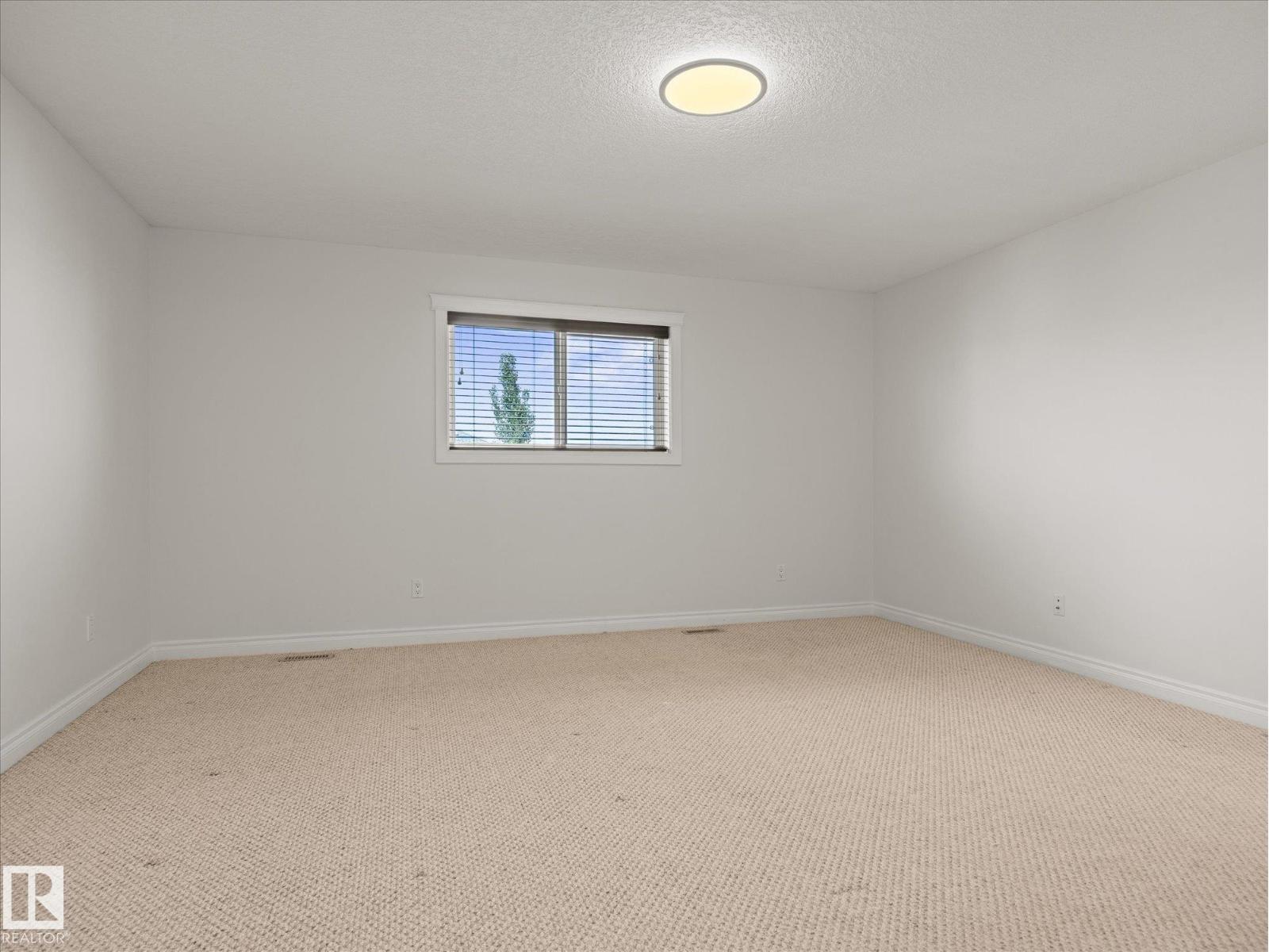 4704 160 Av Nw Property Photo 26