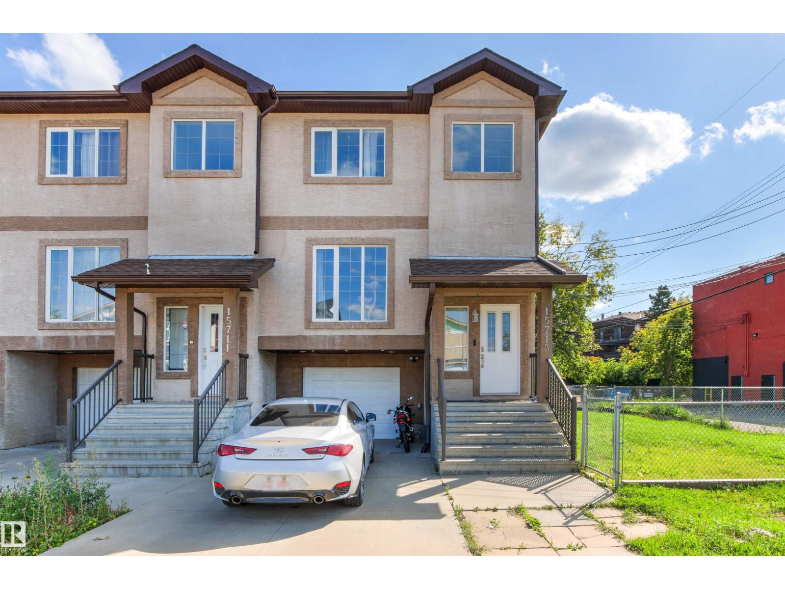 15713 102 AV NW