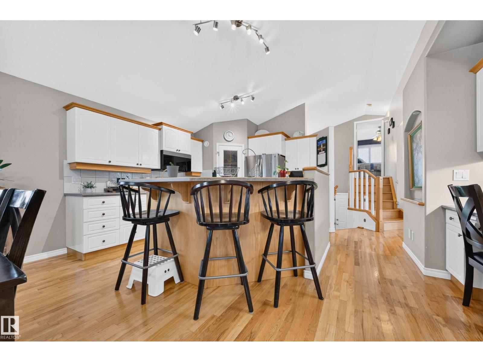 29 Second Av Property Photo 18