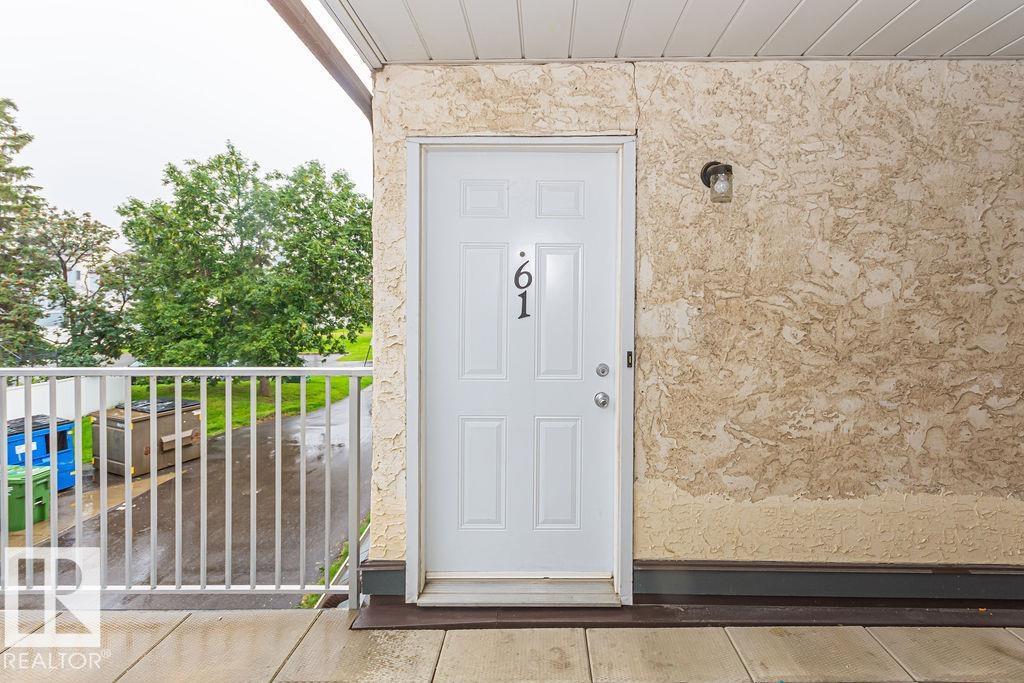 61 Lancaster Tc Nw Property Photo 2