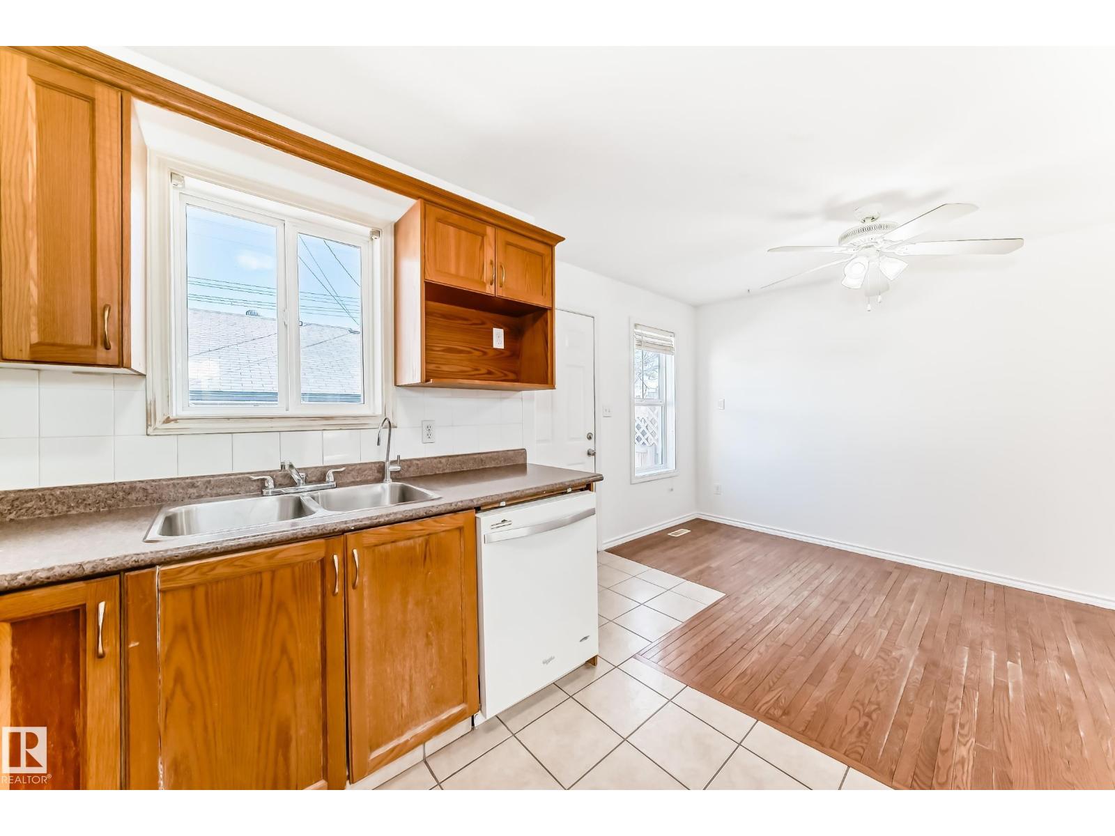 11727 83 St Nw Property Photo 10