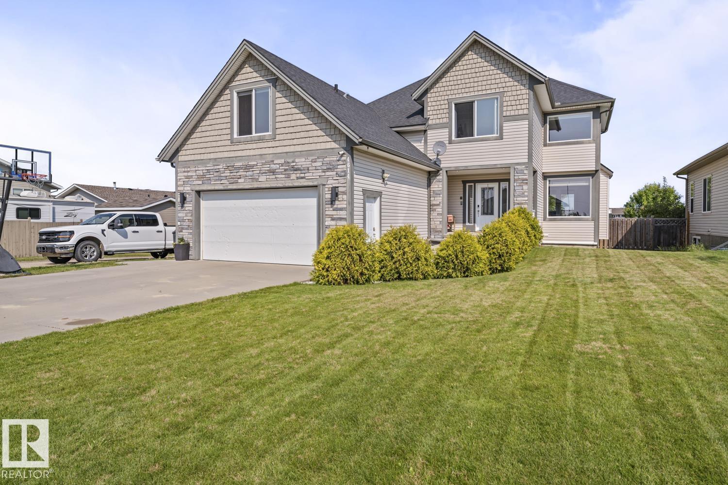 4614 62 Av Property Photo 1
