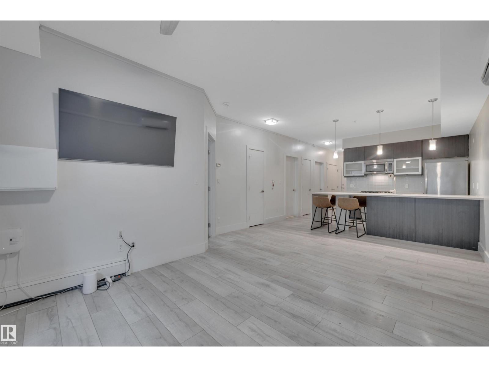 #105 10030 83 Av Nw Property Photo 12