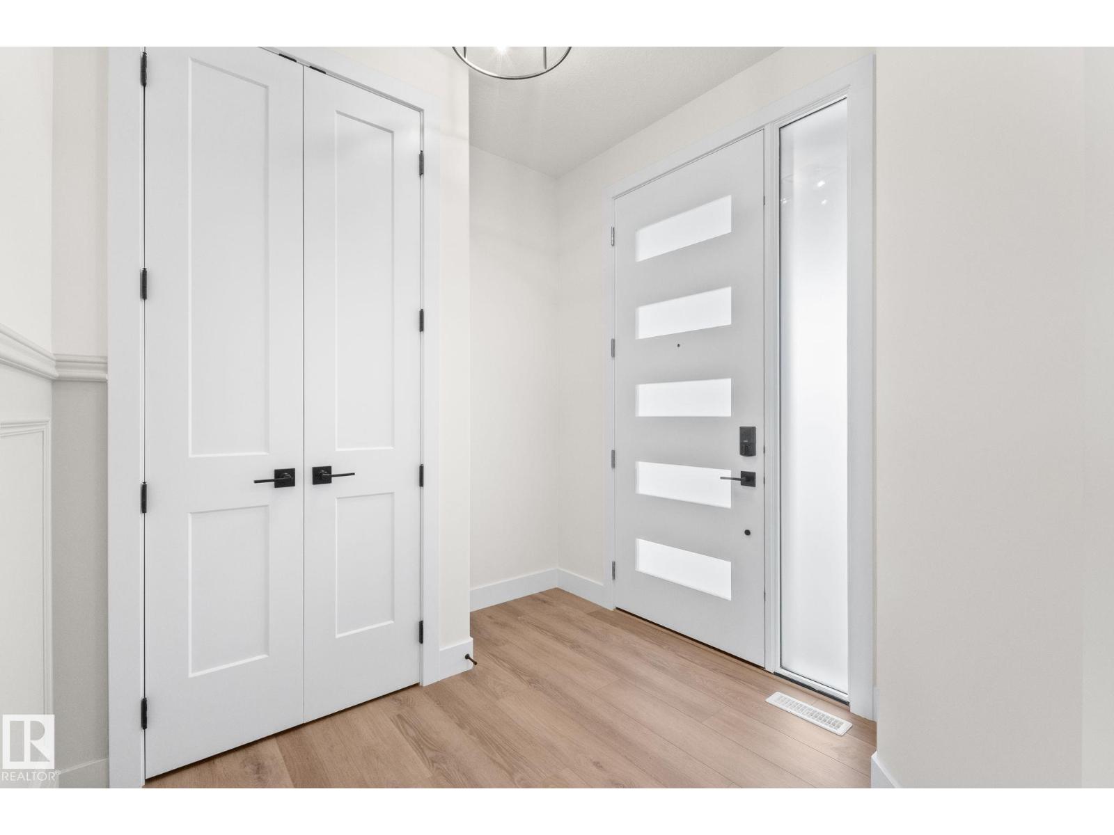 11 Arthur Wy Property Photo 2