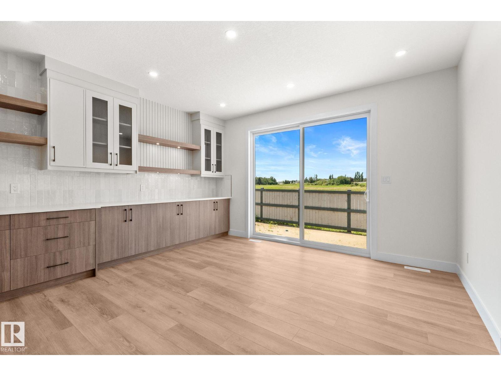 11 Arthur Wy Property Photo 15