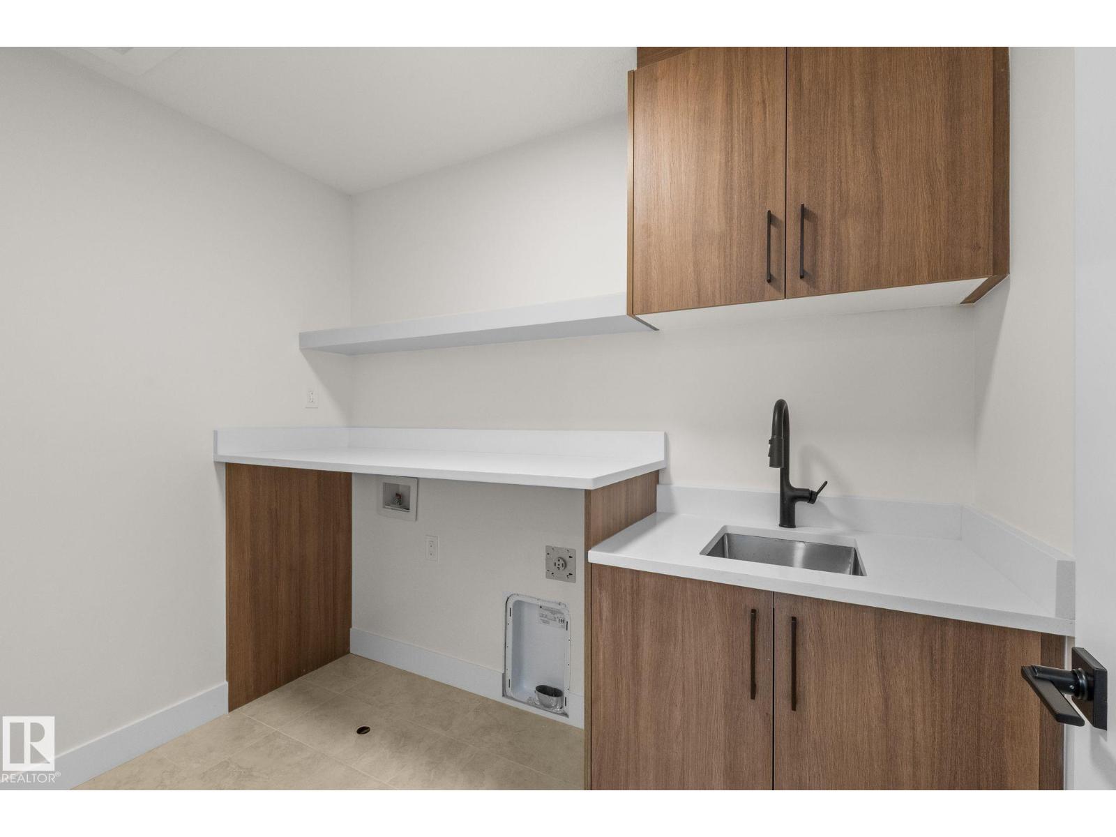 11 Arthur Wy Property Photo 21
