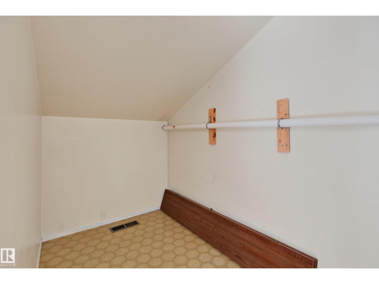#304 24 Alpine Pl Property Photo 28