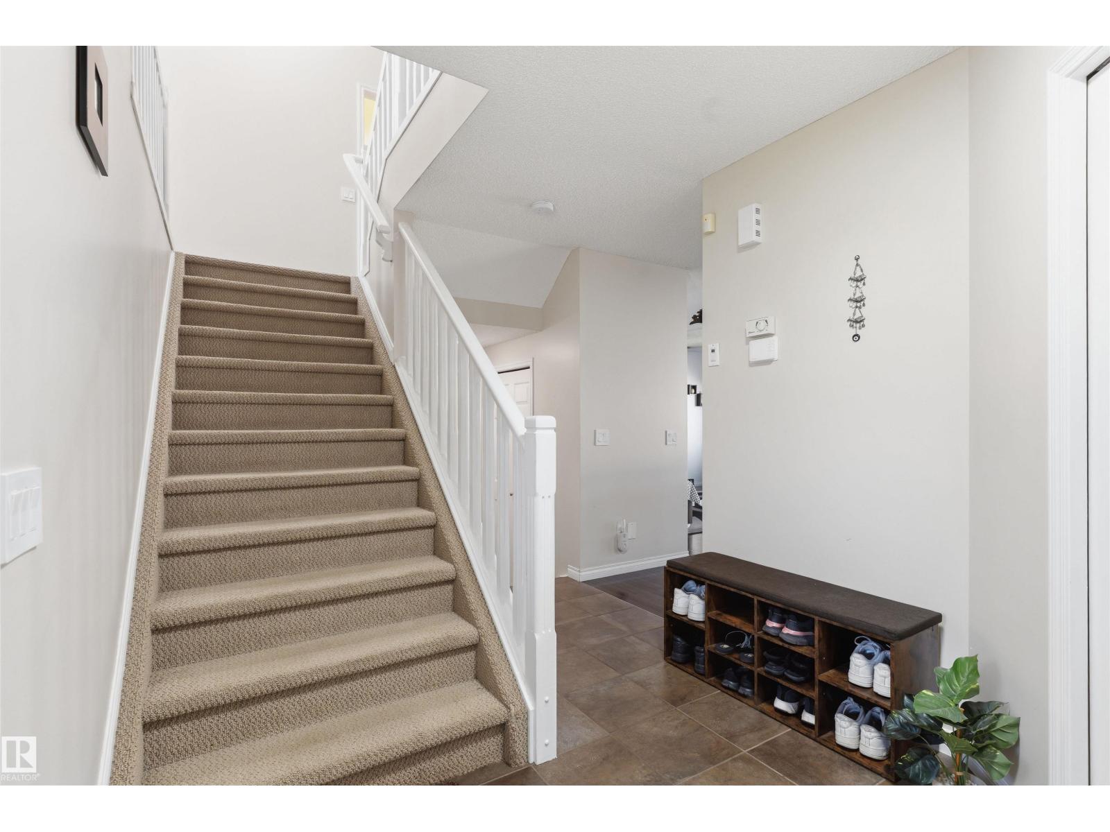 3760 12 St Nw Property Photo 7