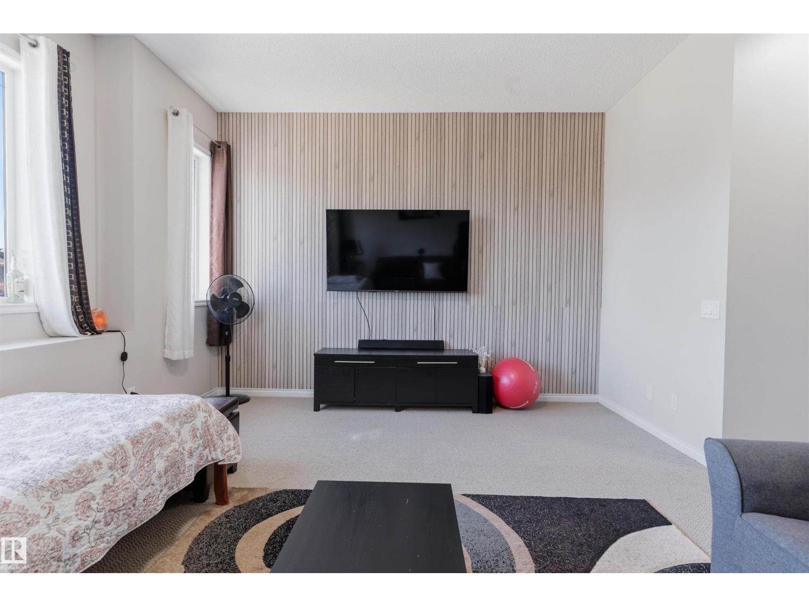 3760 12 St Nw Property Photo 19