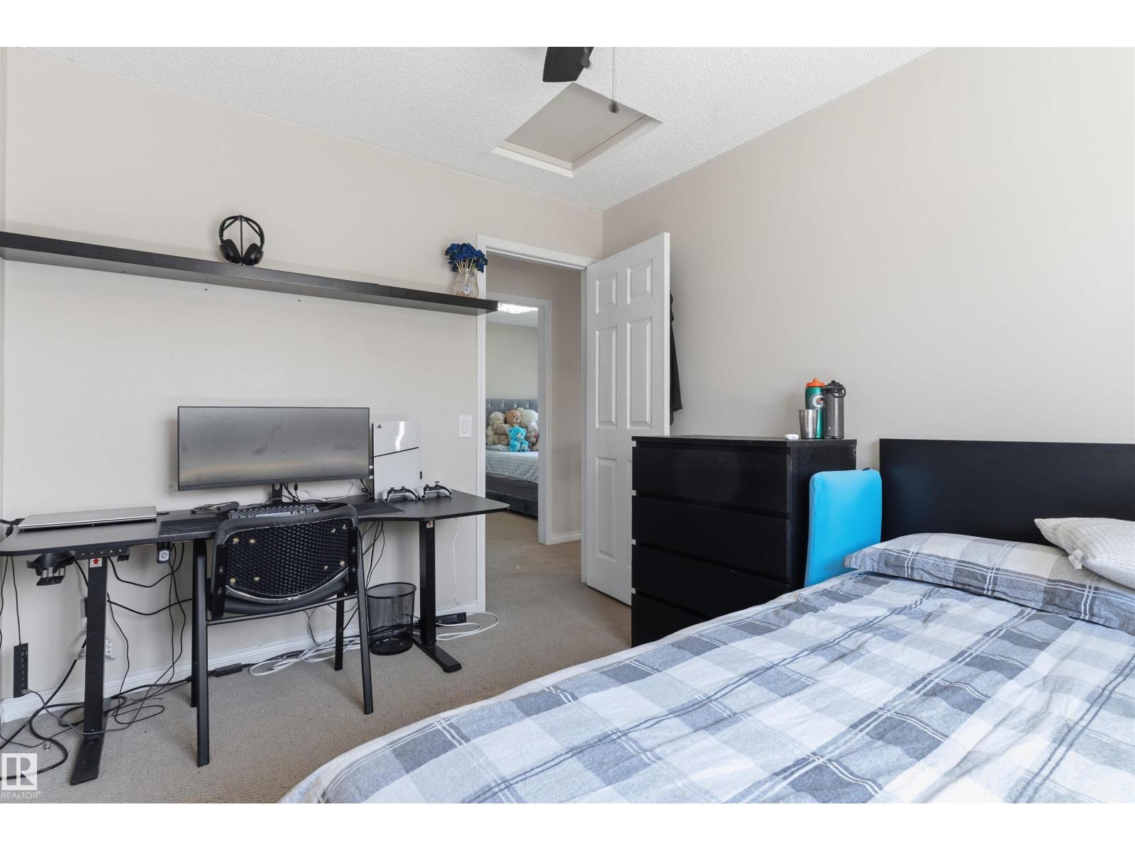 3760 12 St Nw Property Photo 23