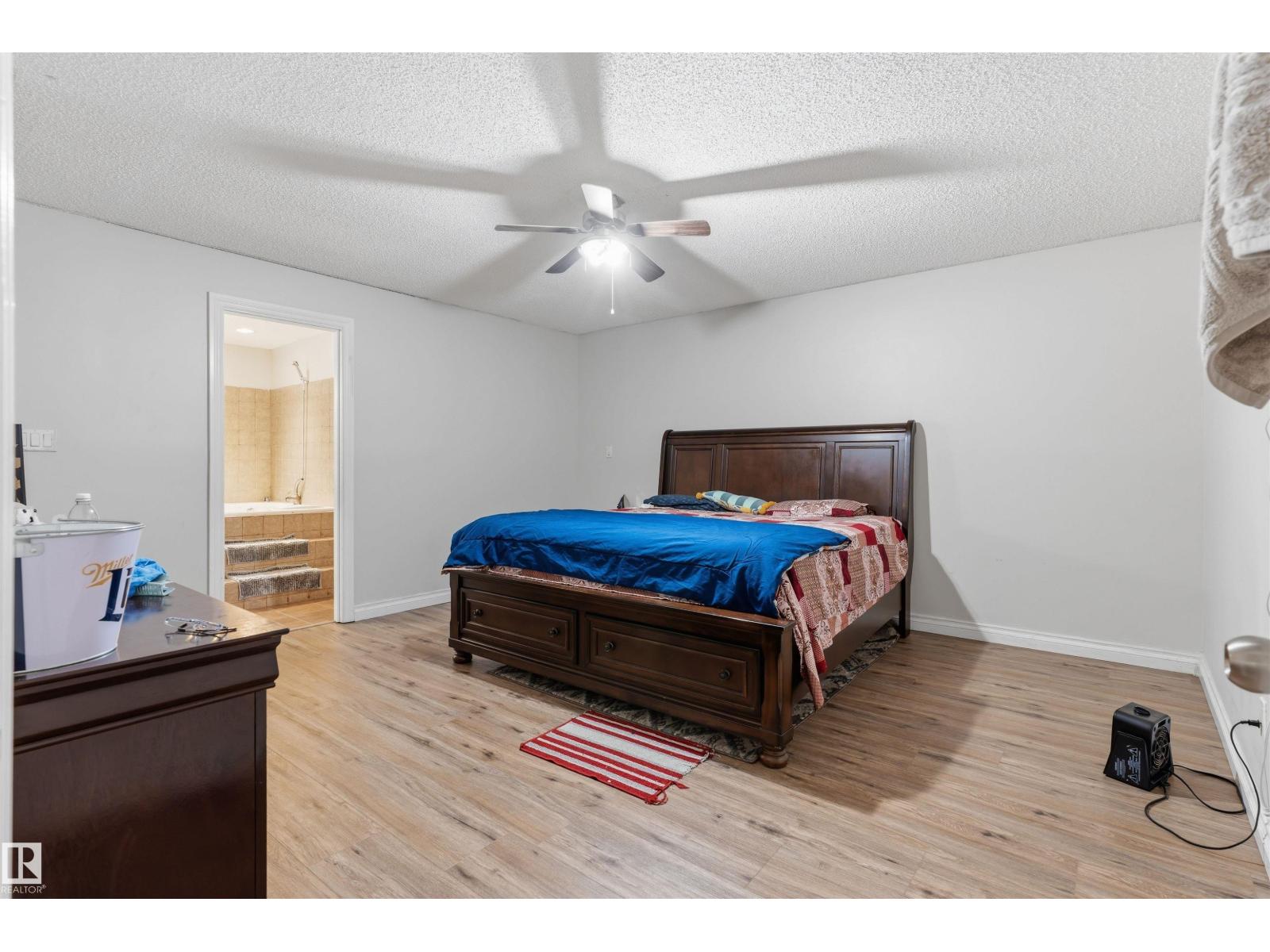 3760 12 St Nw Property Photo 34