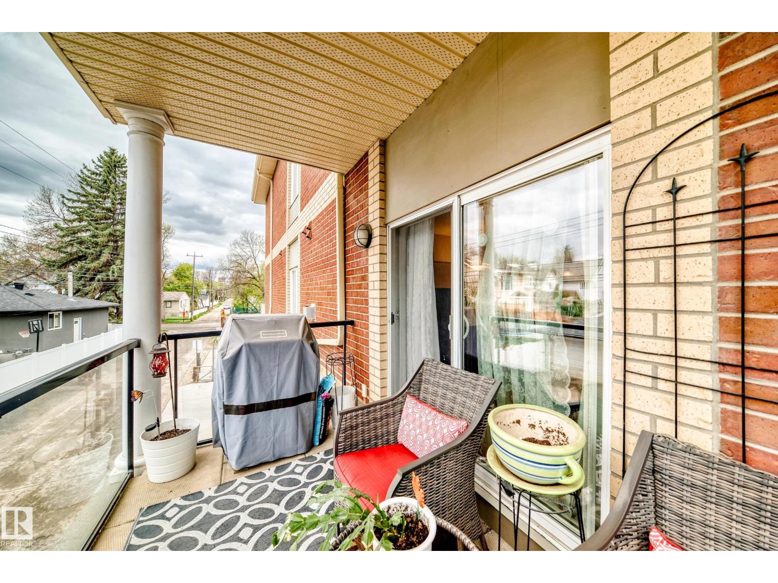 #211 9750 94 St Nw Property Photo 20