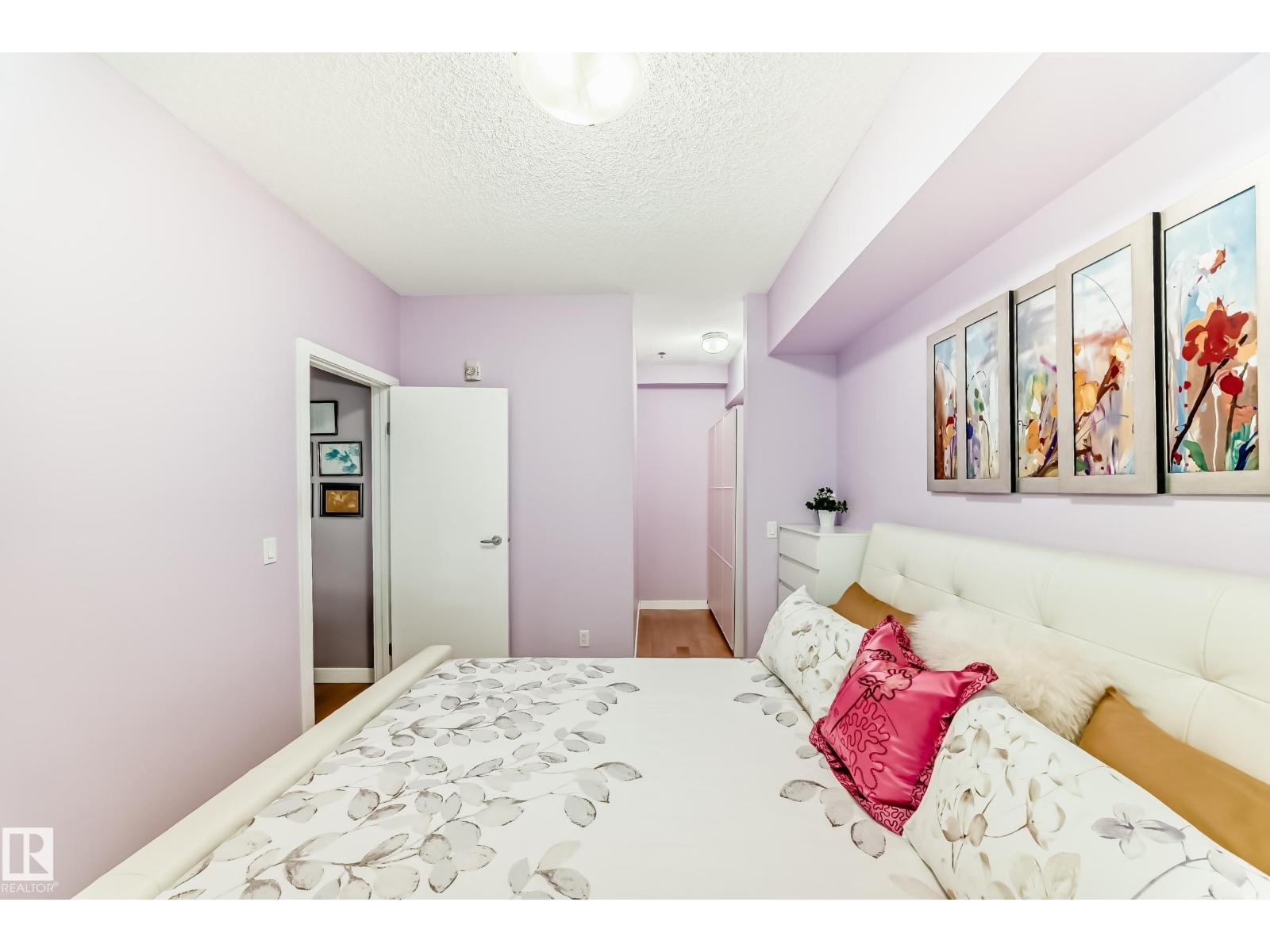 #211 9750 94 St Nw Property Photo 24