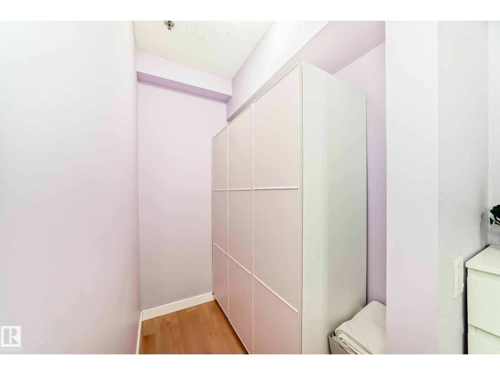 #211 9750 94 St Nw Property Photo 28