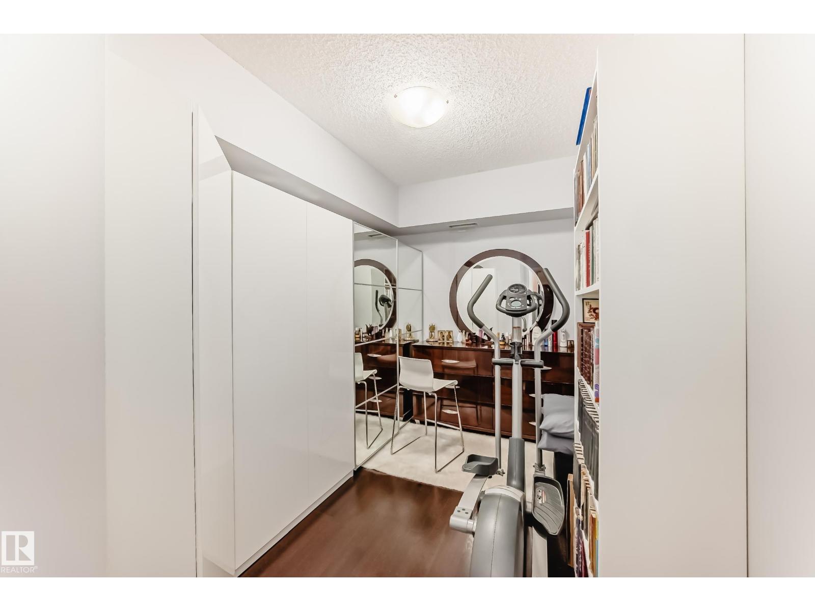 #211 9750 94 St Nw Property Photo 29
