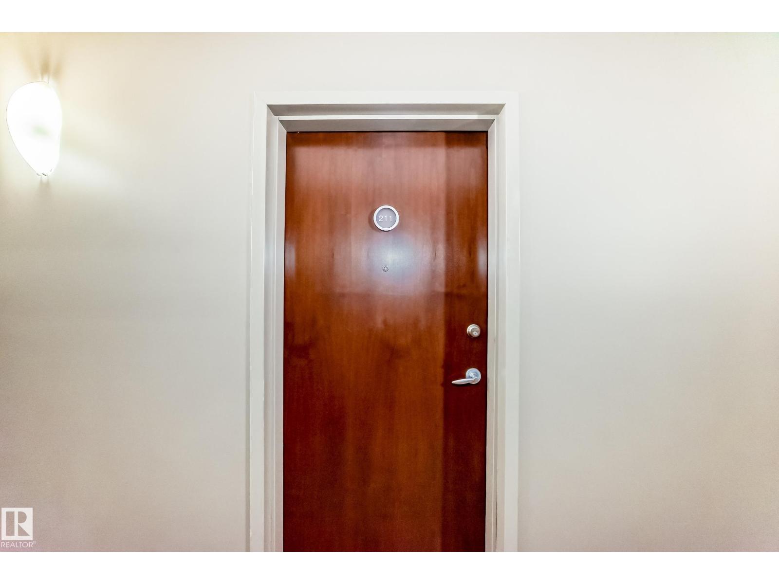 #211 9750 94 St Nw Property Photo 34