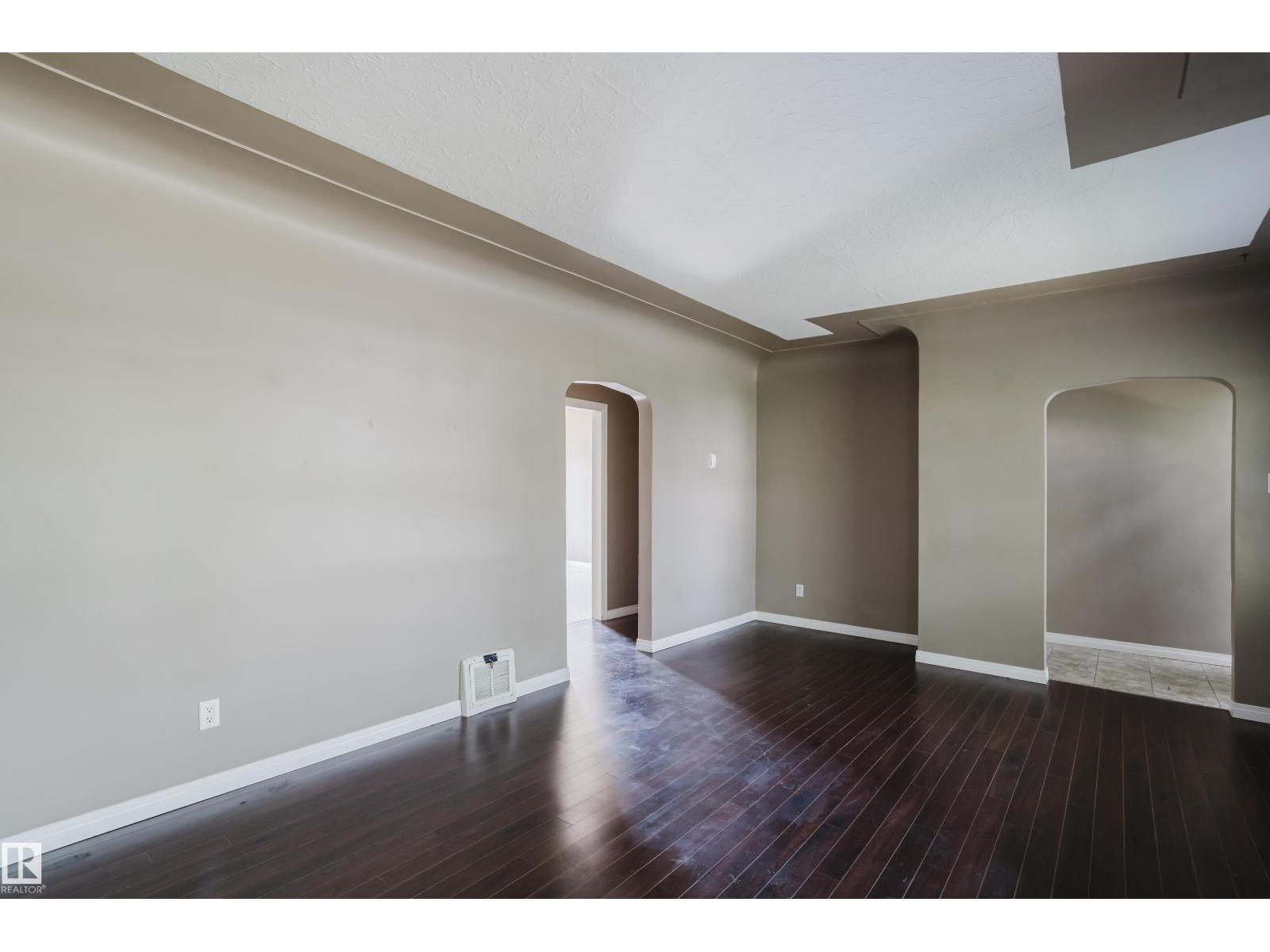 12811 117 Av Nw Property Photo 6