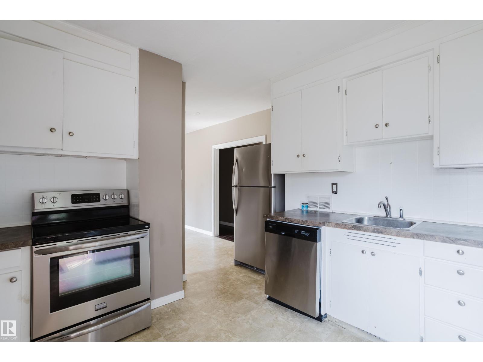 12811 117 Av Nw Property Photo 9