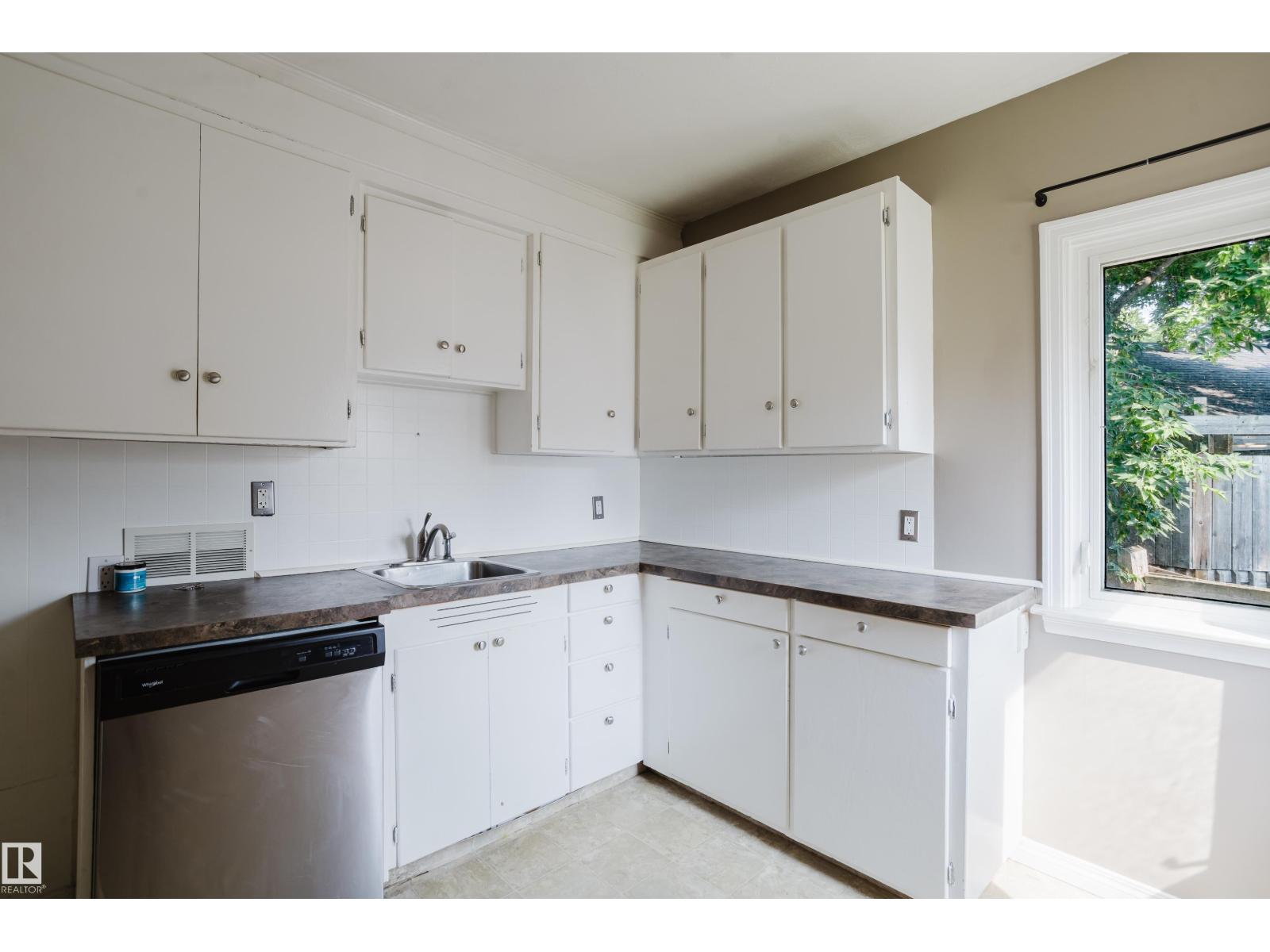12811 117 Av Nw Property Photo 10