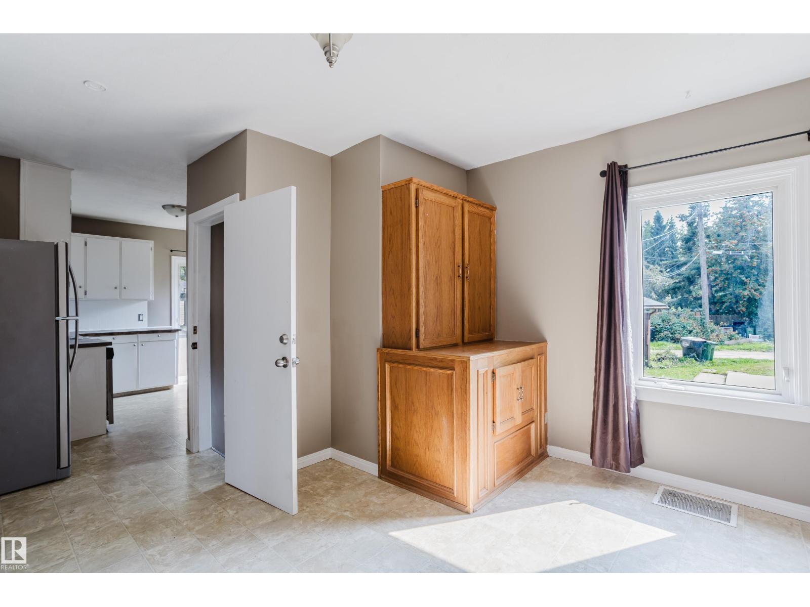 12811 117 Av Nw Property Photo 14
