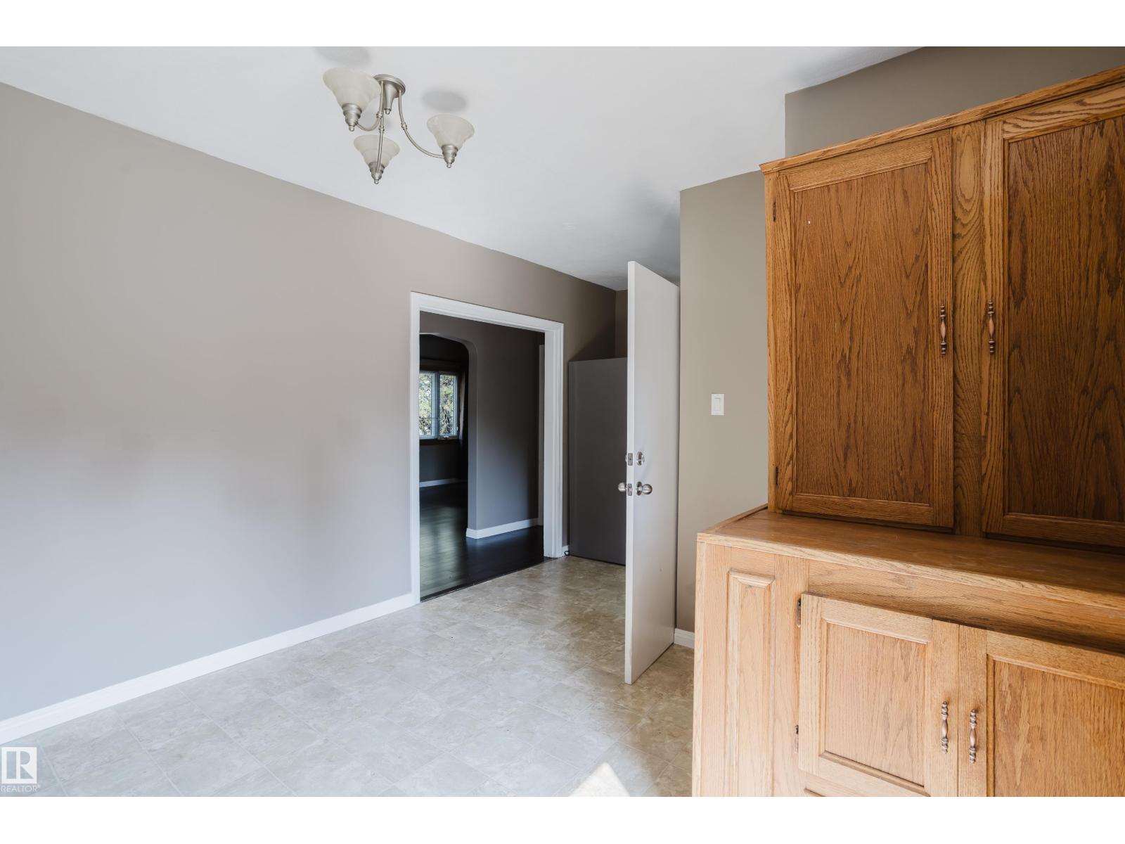 12811 117 Av Nw Property Photo 15