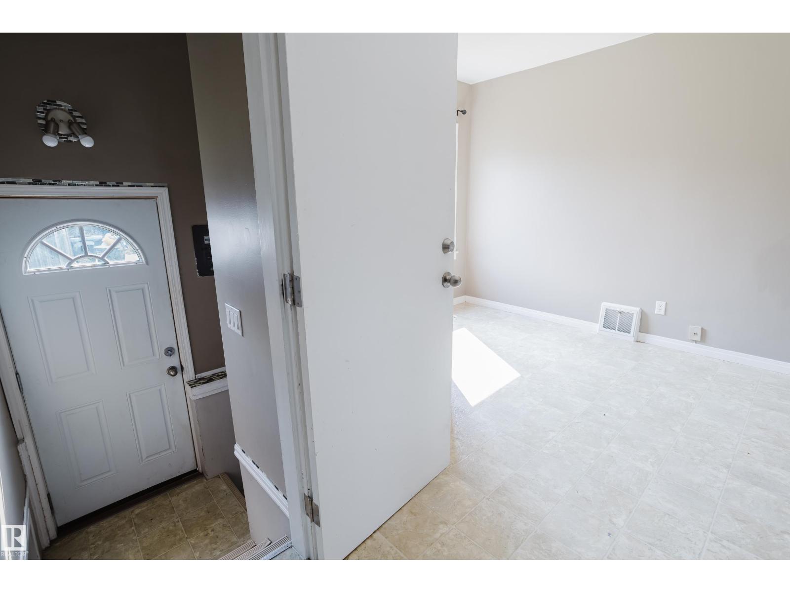 12811 117 Av Nw Property Photo 23