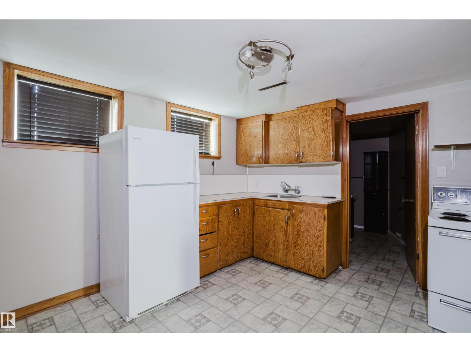 12811 117 Av Nw Property Photo 28
