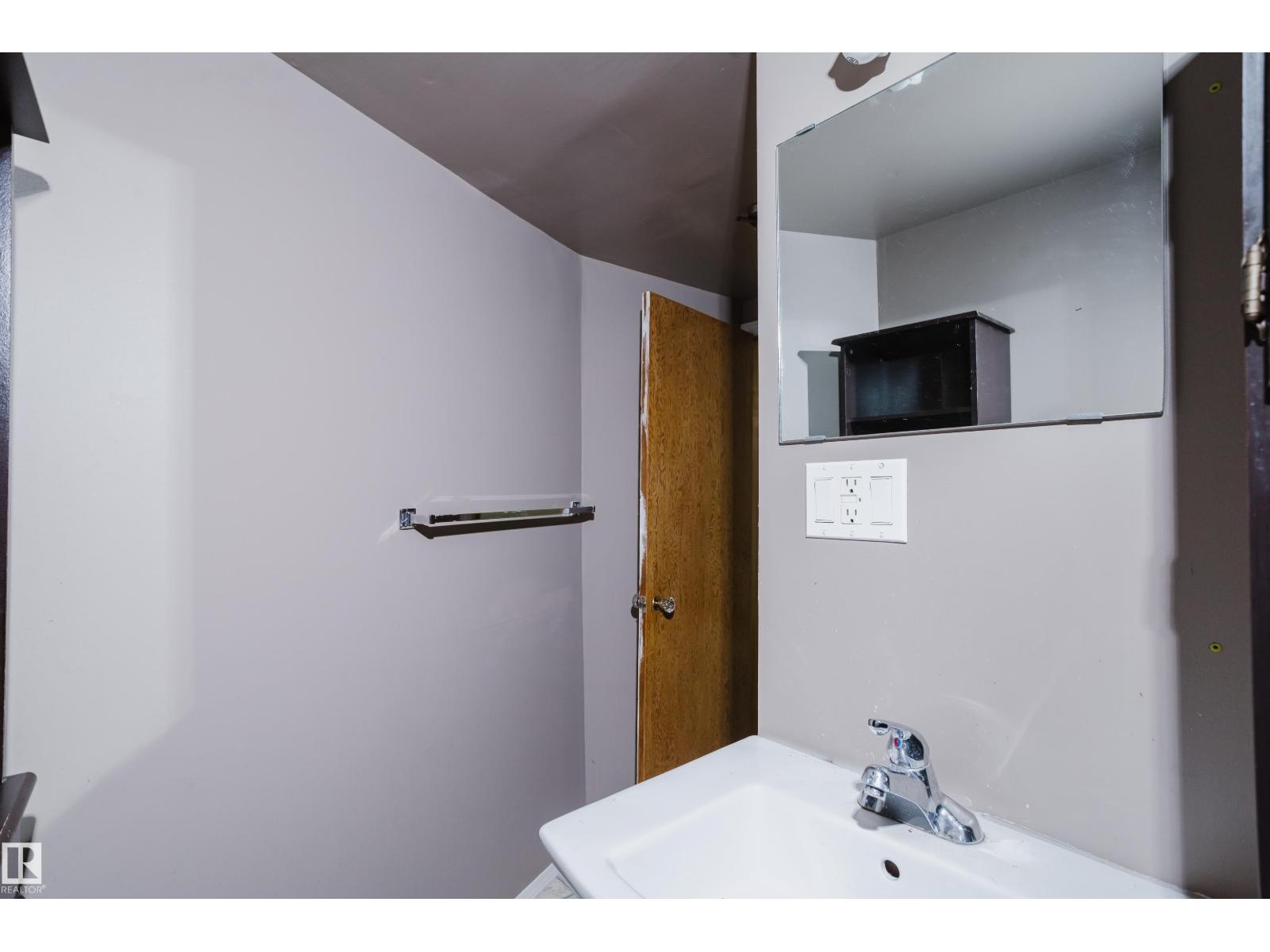 12811 117 Av Nw Property Photo 31