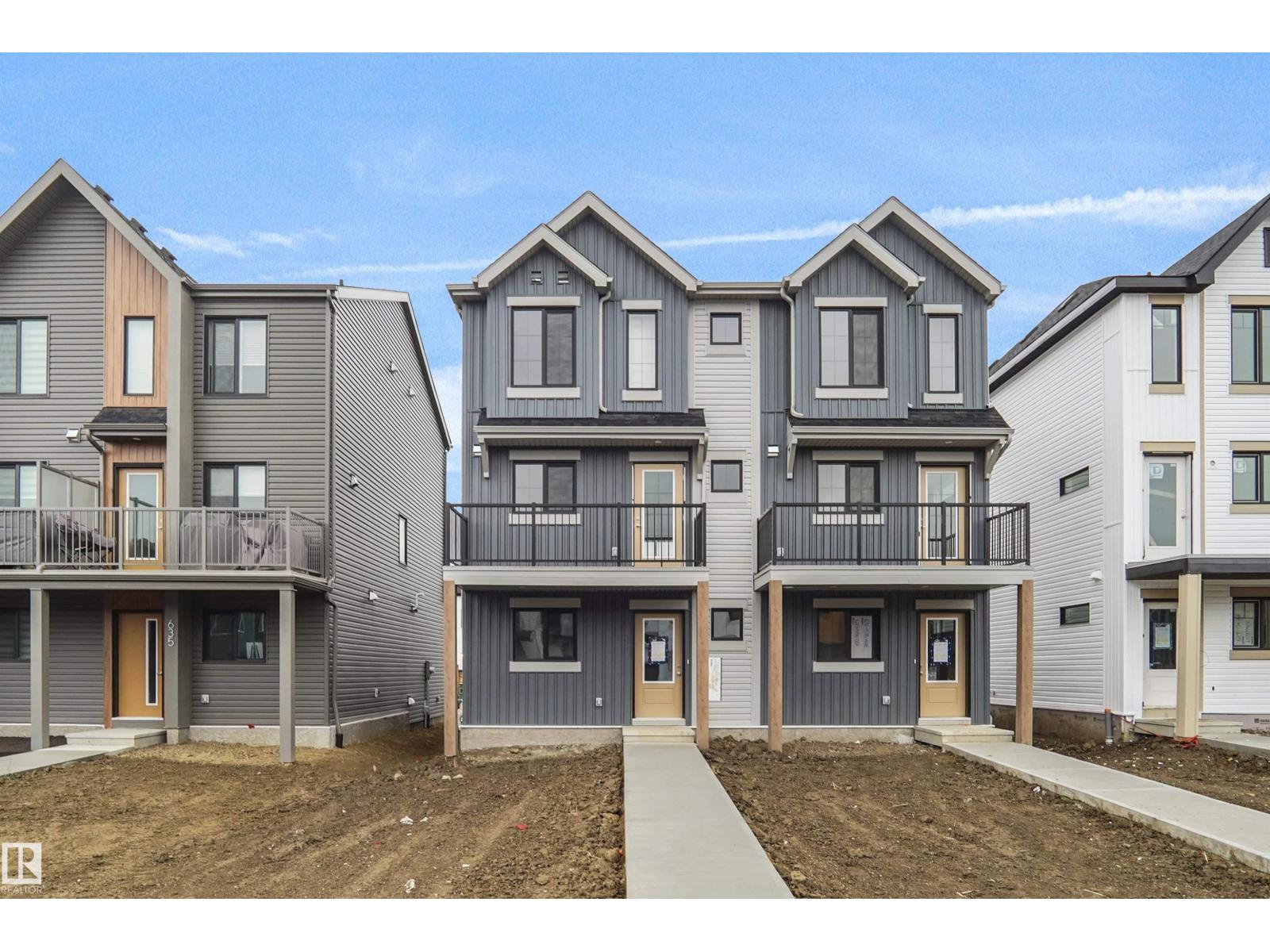 633 176 AV NE Property Photo 1