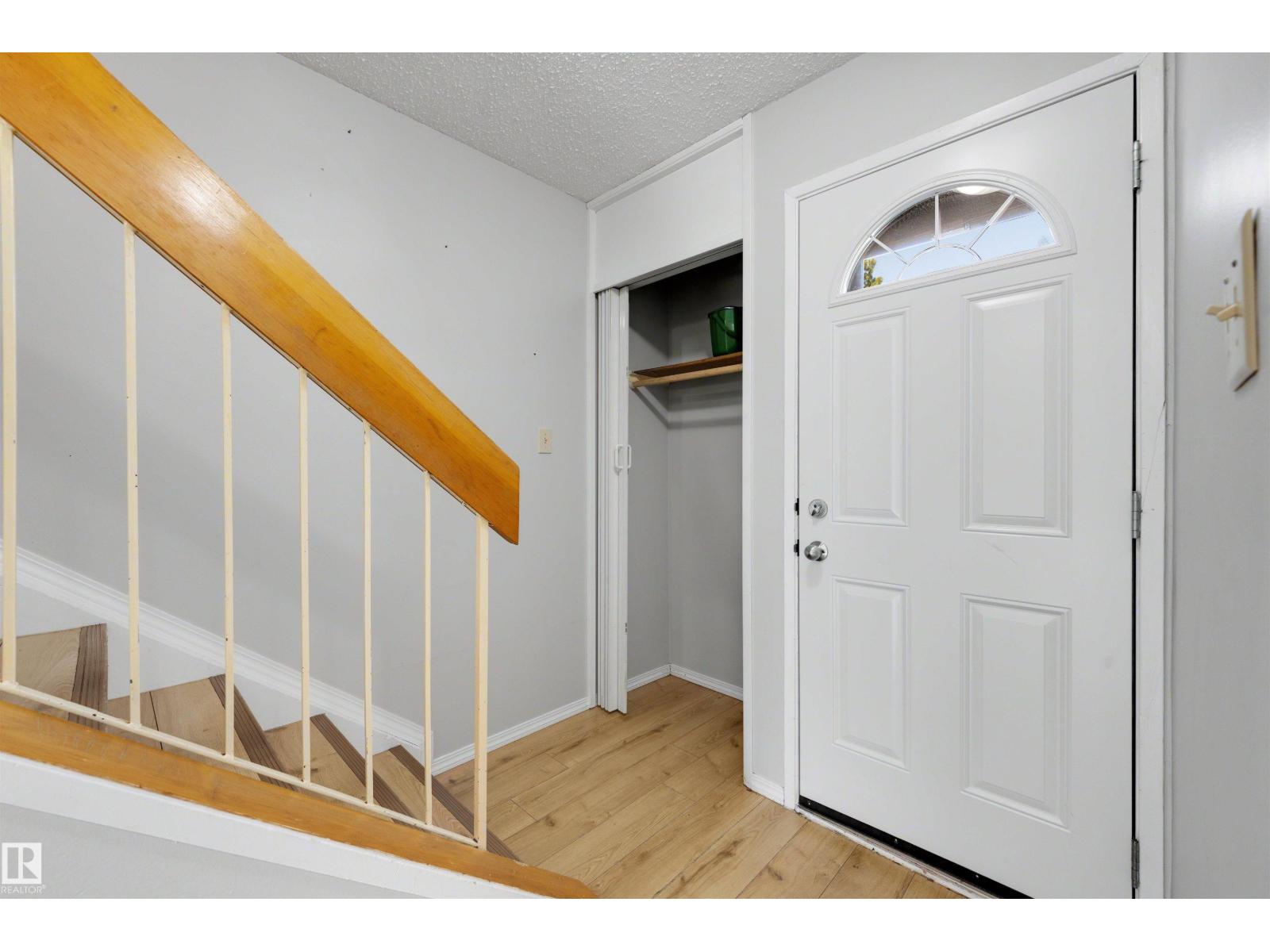 12080 25 Av Nw Property Photo 2