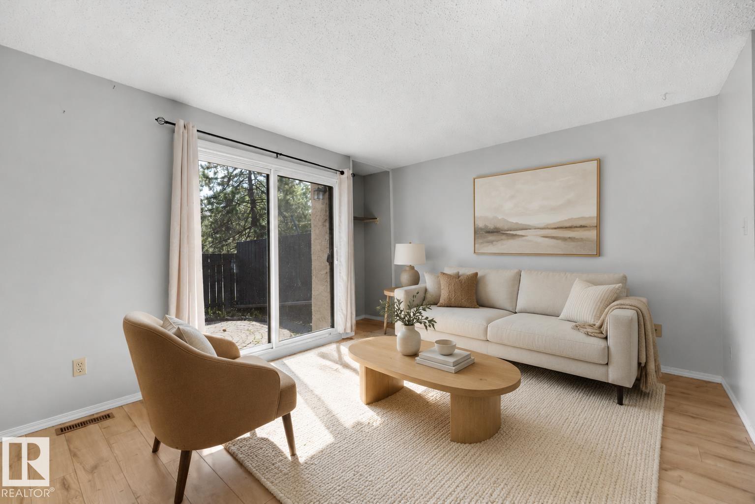 12080 25 Av Nw Property Photo 9
