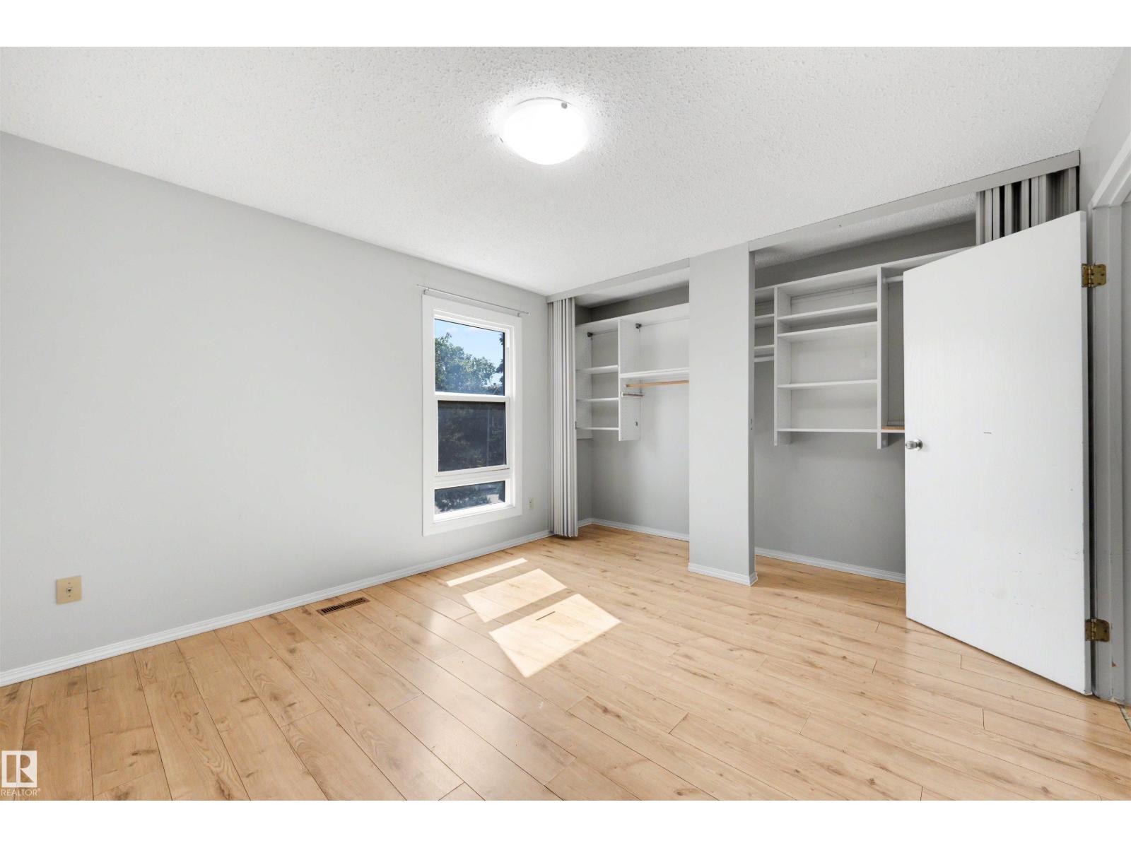 12080 25 Av Nw Property Photo 18
