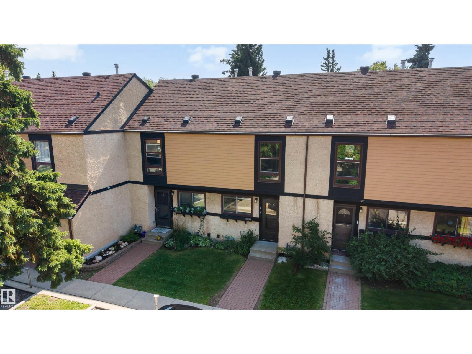 12080 25 Av Nw Property Photo 26